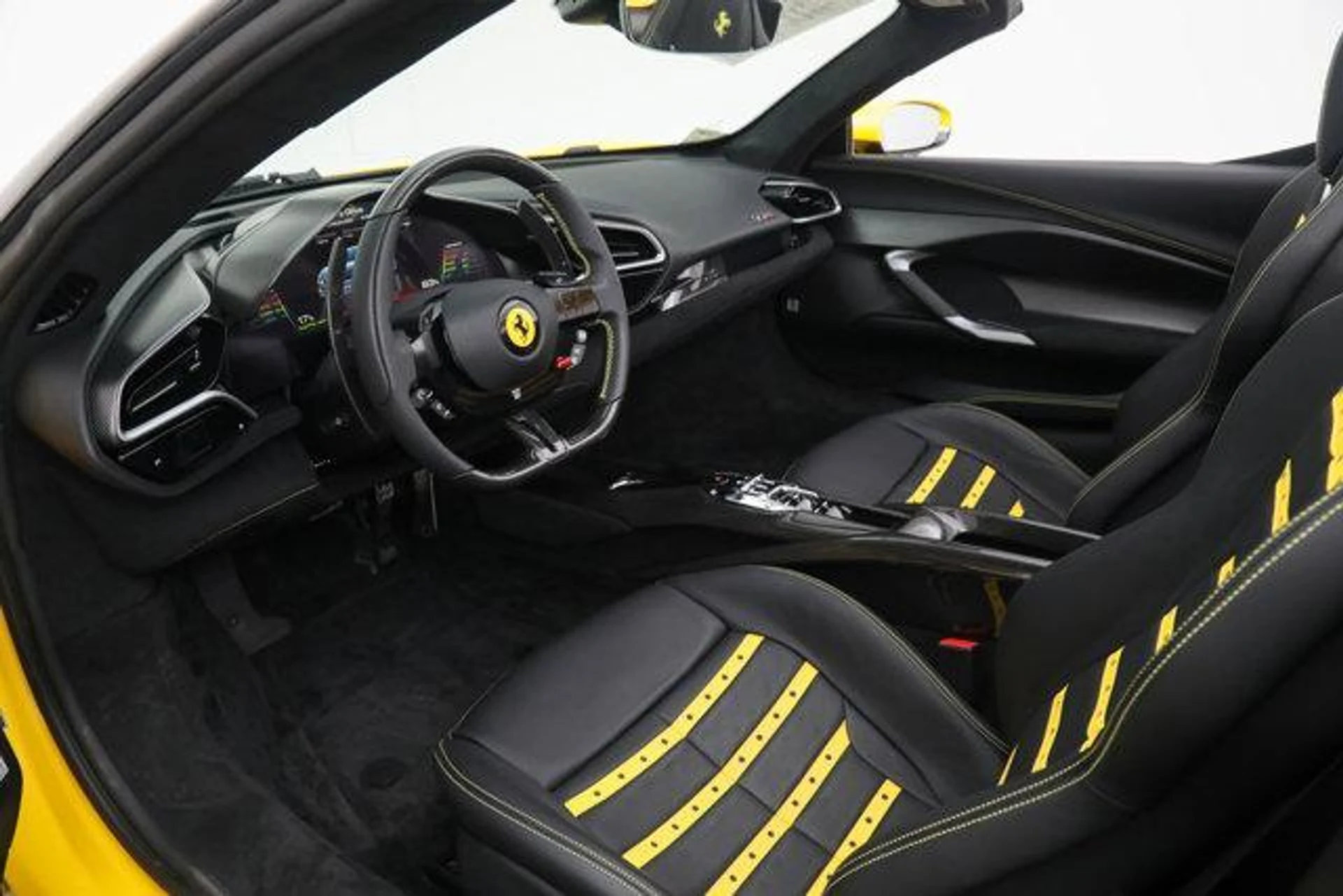 mph001_4088519537_yeco5_A_Xq6w_R5y_Om_Q_Lylq_FE_Le_YGM_f4f9bbedf7