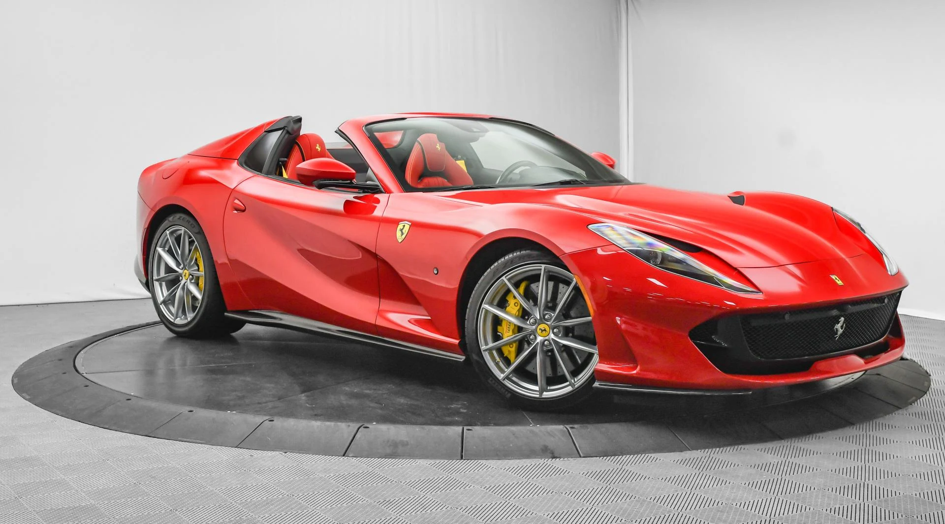 mph001_4089683358_Used_2021_Ferrari_812_GTS_1753257378_f1f6c0edaa