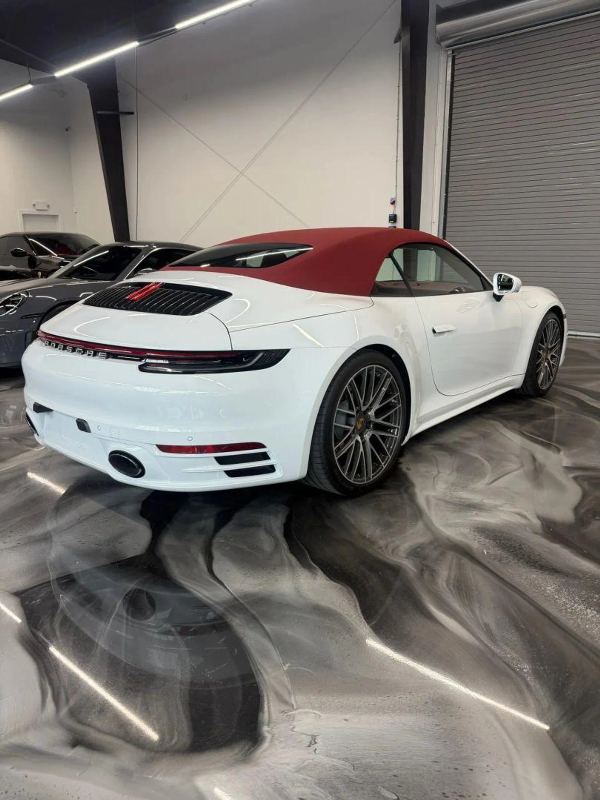 mph001_4105217265_Used_2022_Porsche_911_Carrera_Cabriolet_2_D_1786495179_63a076930c