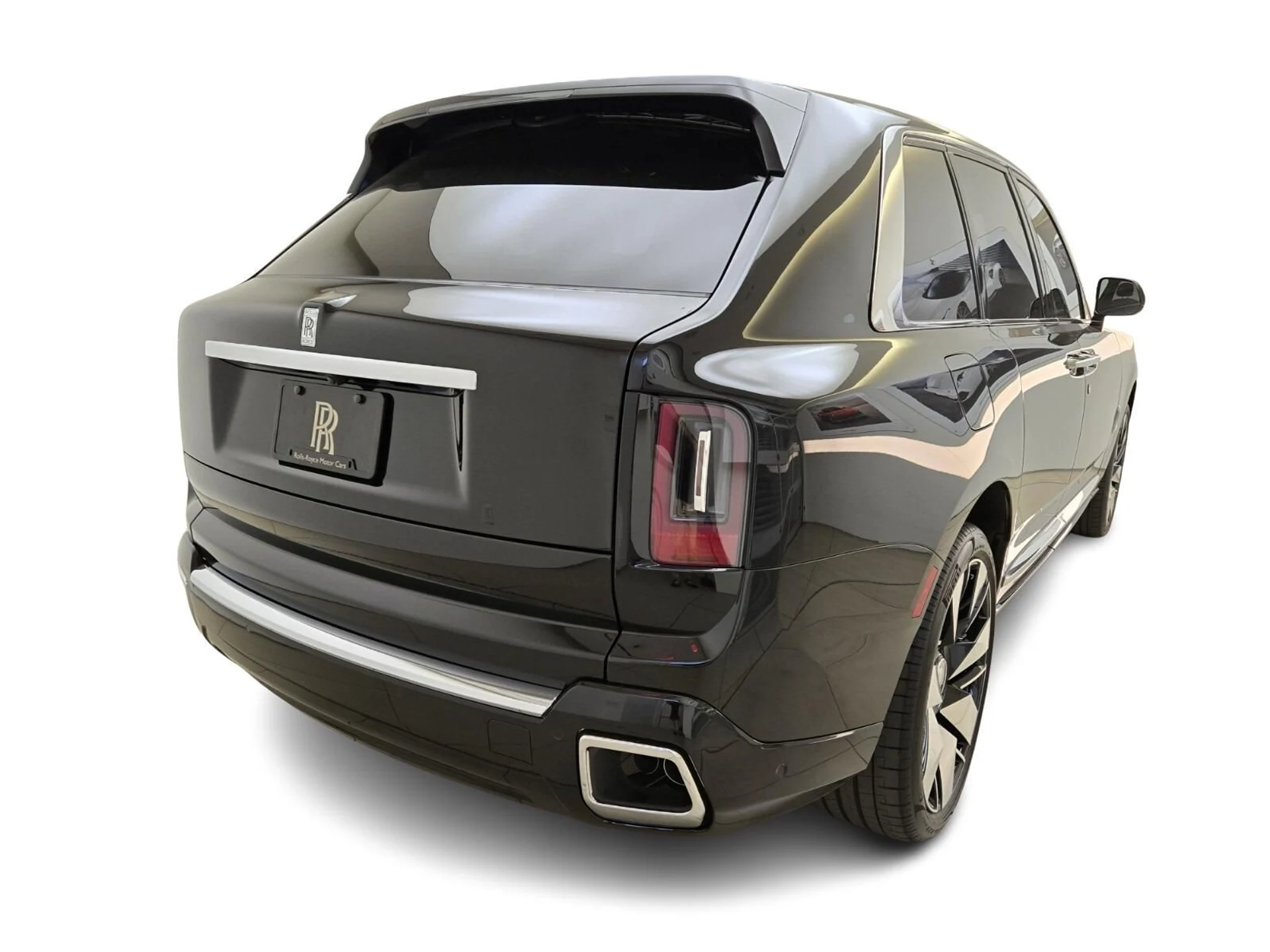 mph001_4107703926_New_2026_Rolls_Royce_Cullinan_1776489329_17ba25b78f