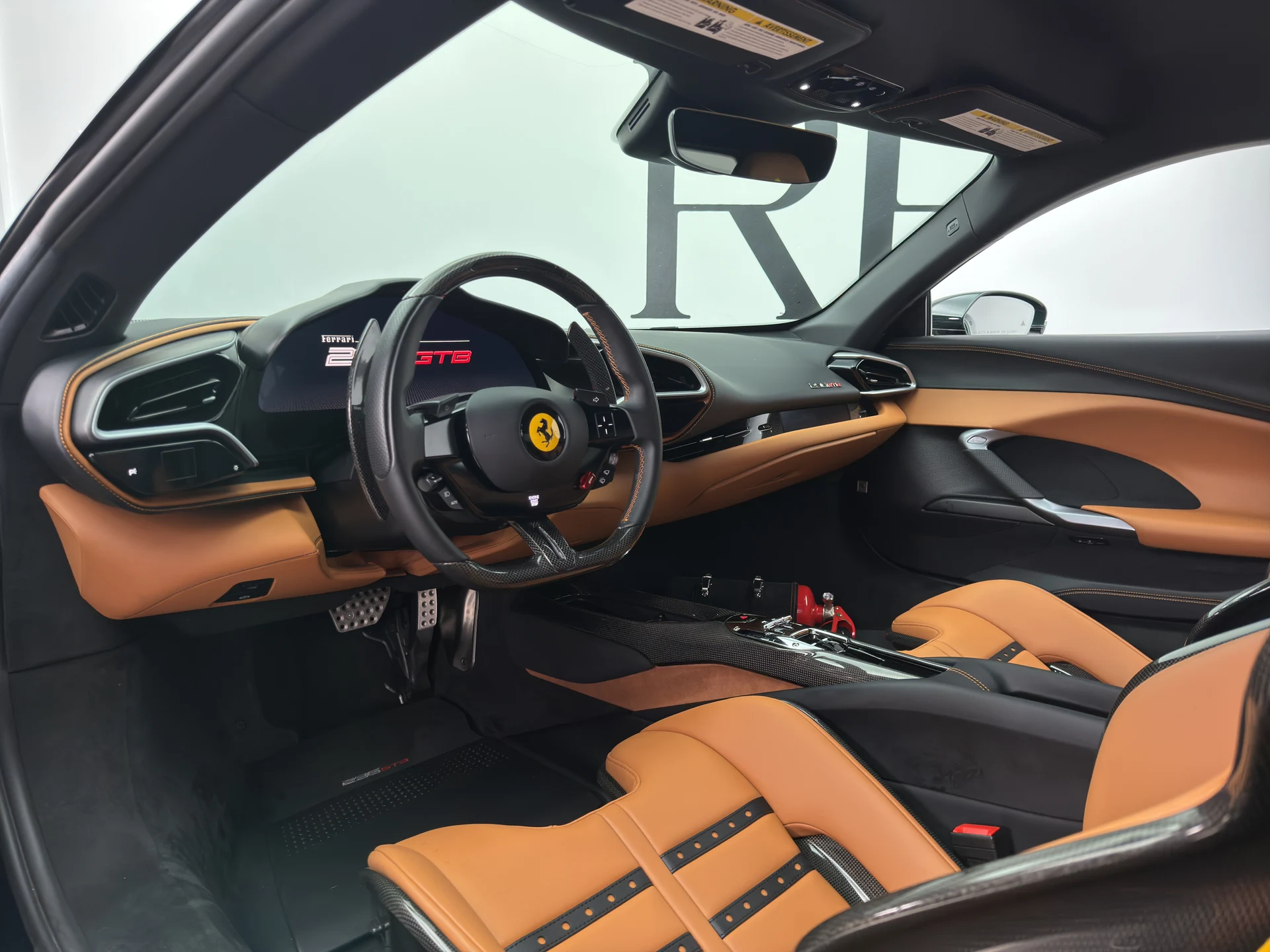 mph001_4125096184_RPF_3812_interior_003_5d797fe7b7