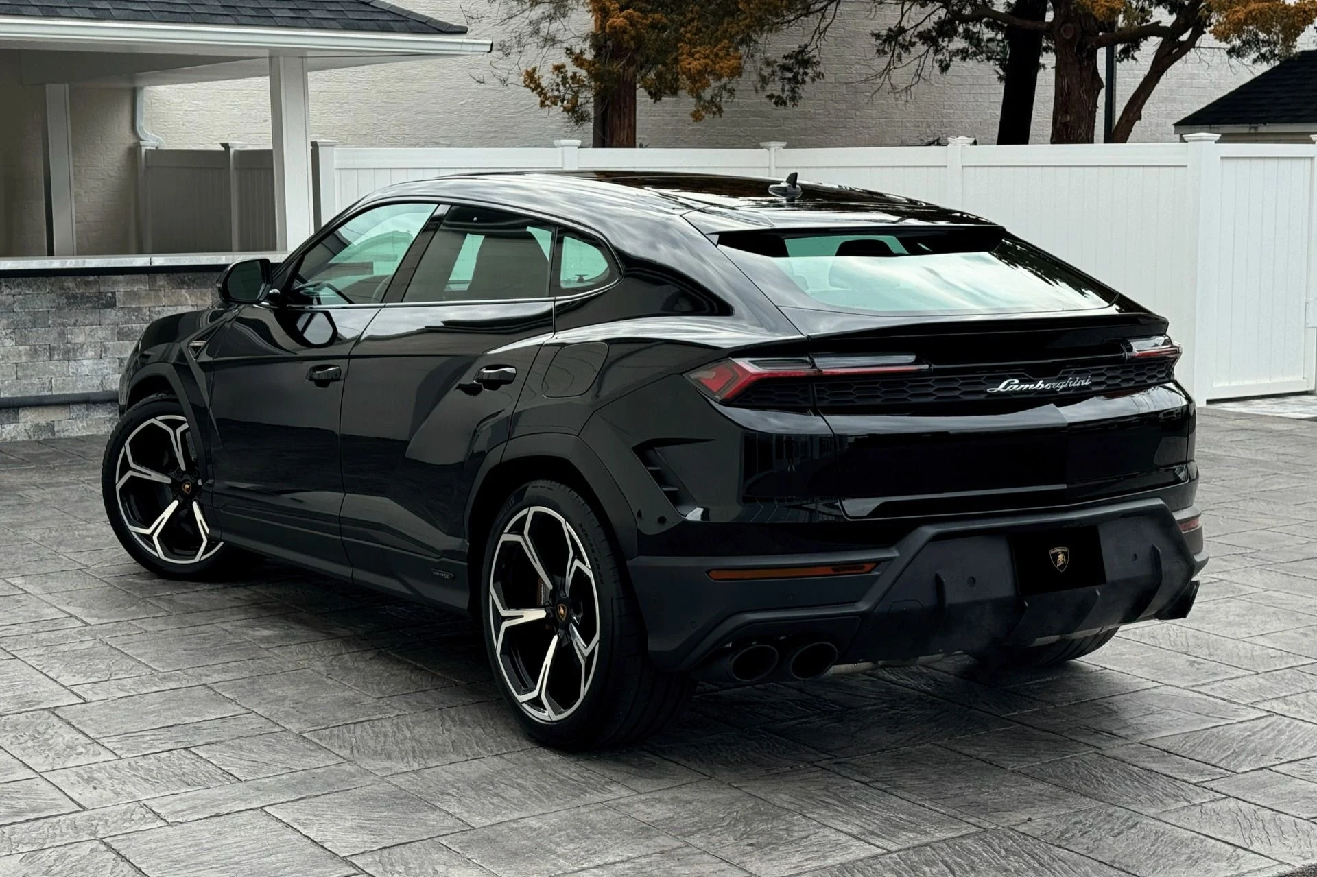 mph001_4145323627_Used_2025_Lamborghini_Urus_SE_1744358415_d22547103a