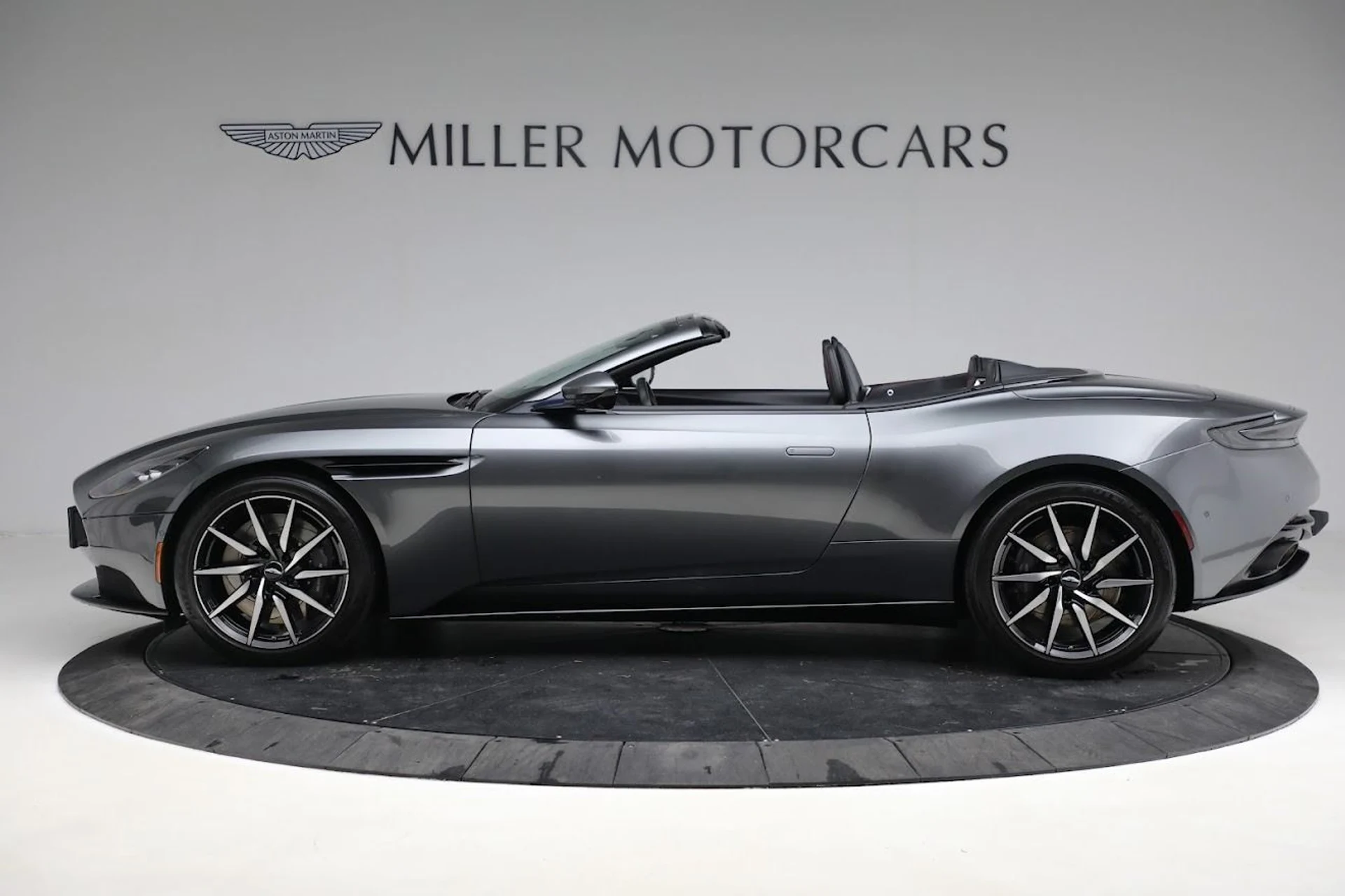 mph001_4146392335_Used_2020_Aston_Martin_DB_11_Volante_Convertible_1682724442_264da2051d