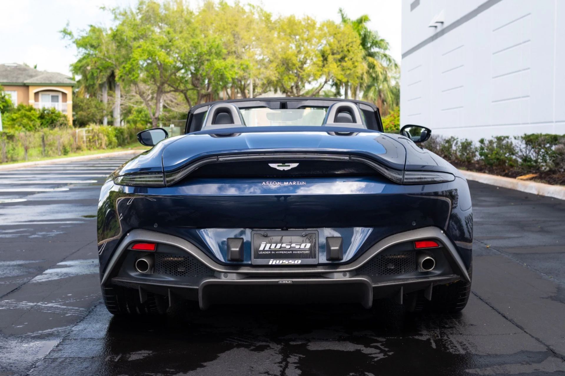 mph001_4150062601_Used_2021_Aston_Martin_Vantage_1774065878_fa24bb9211