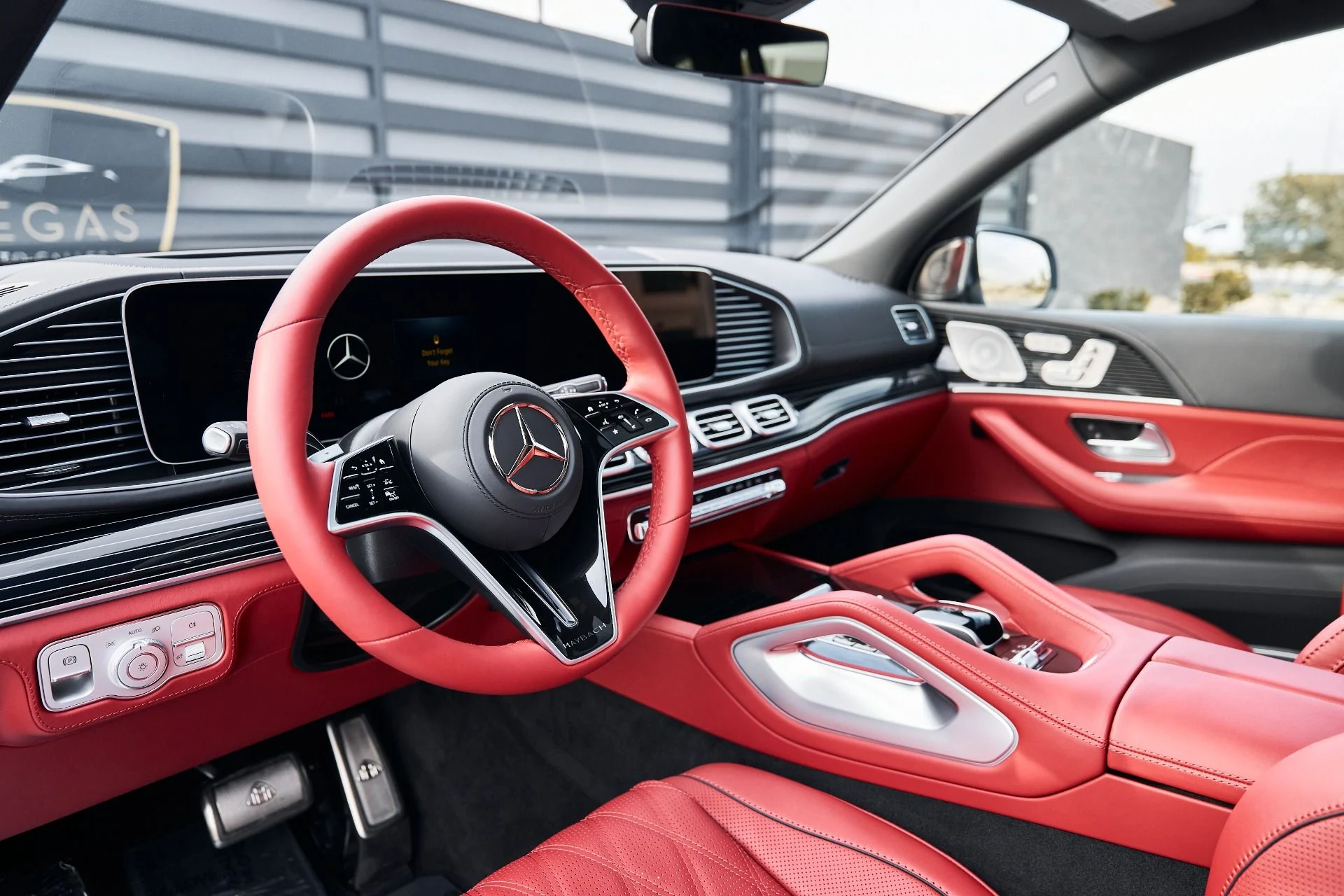 mph001_4152216384_Used_2026_Mercedes_Benz_GLS_Maybach_GLS_600_1769136280_29963aa867