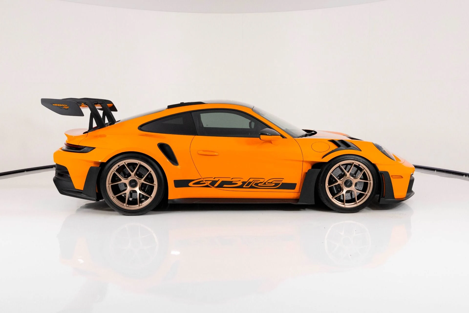 mph001_4162174109_Used_2024_Porsche_911_GT_3_RS_1760133530_cd80f1e687