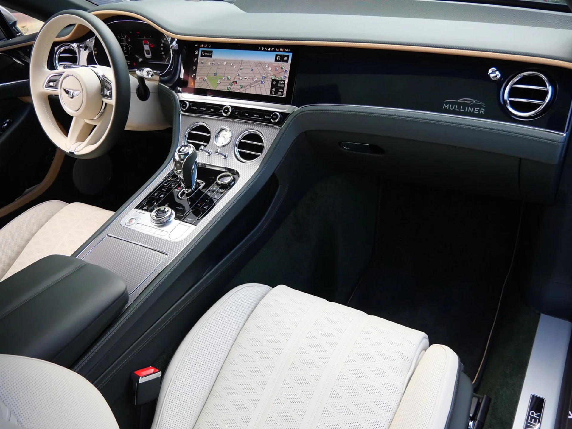 mph001_4166095290_47d18f24955681ad120569e3c649ed89x_51e64b37e8