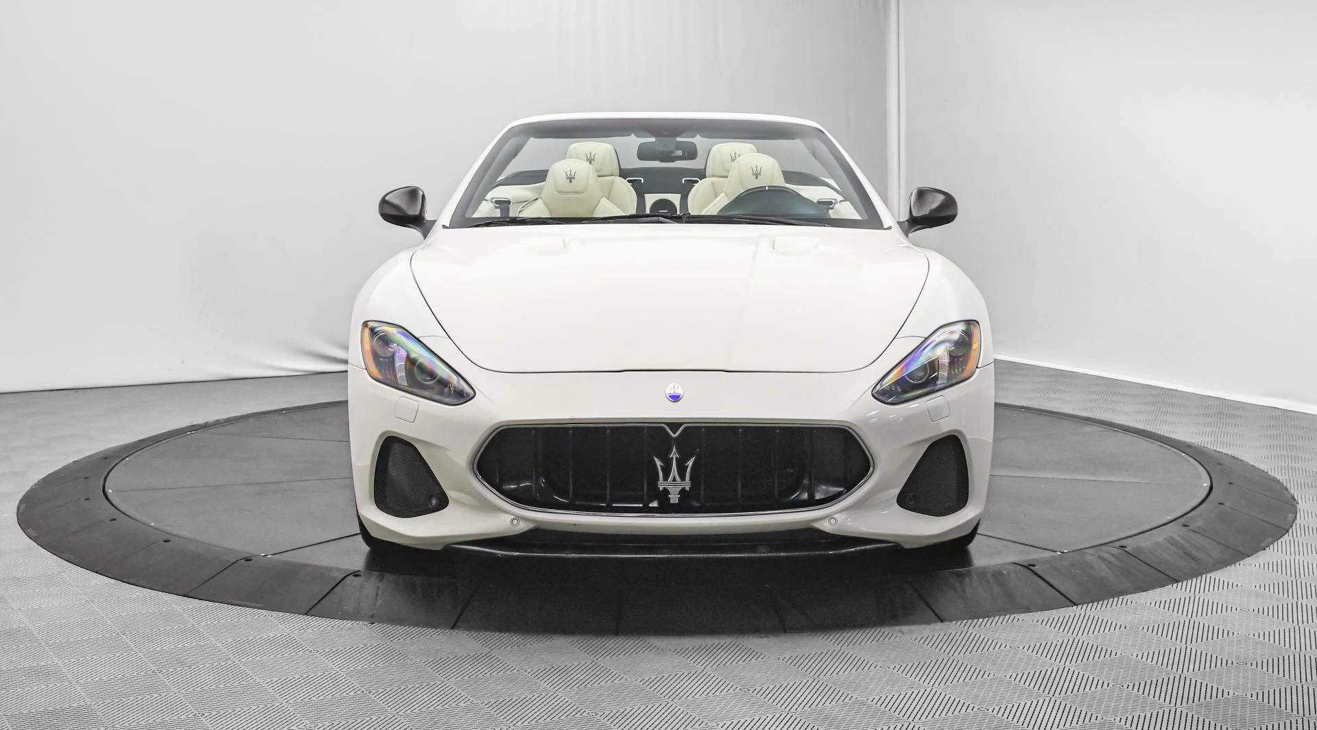 mph001_4174587304_Used_2018_Maserati_Gran_Turismo_Convertible_MC_1755159316_21b33901d4