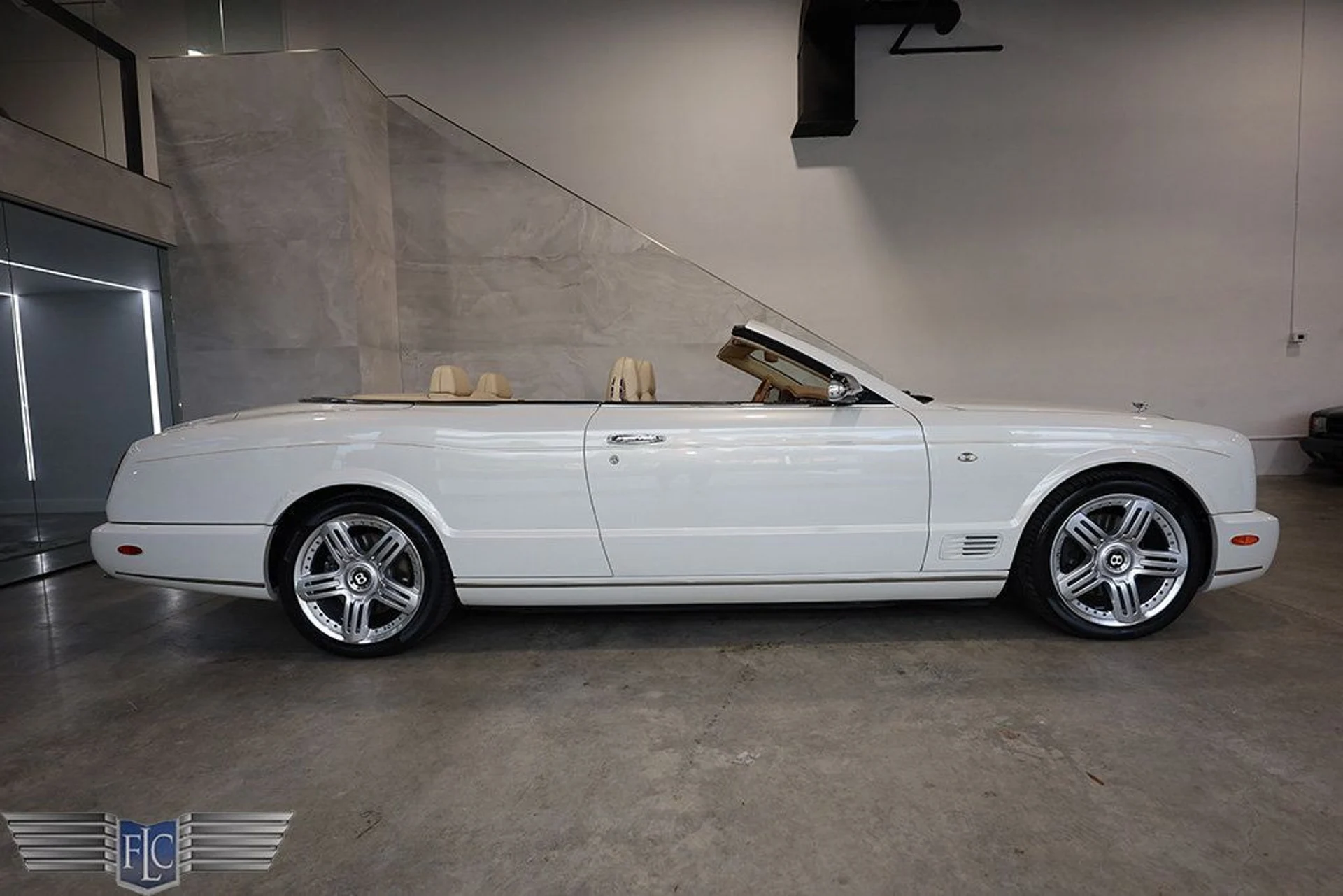 mph001_4179669195_used_2010_bentley_azure_tconvertible_9689_22574902_2_1024_0386c11fb6