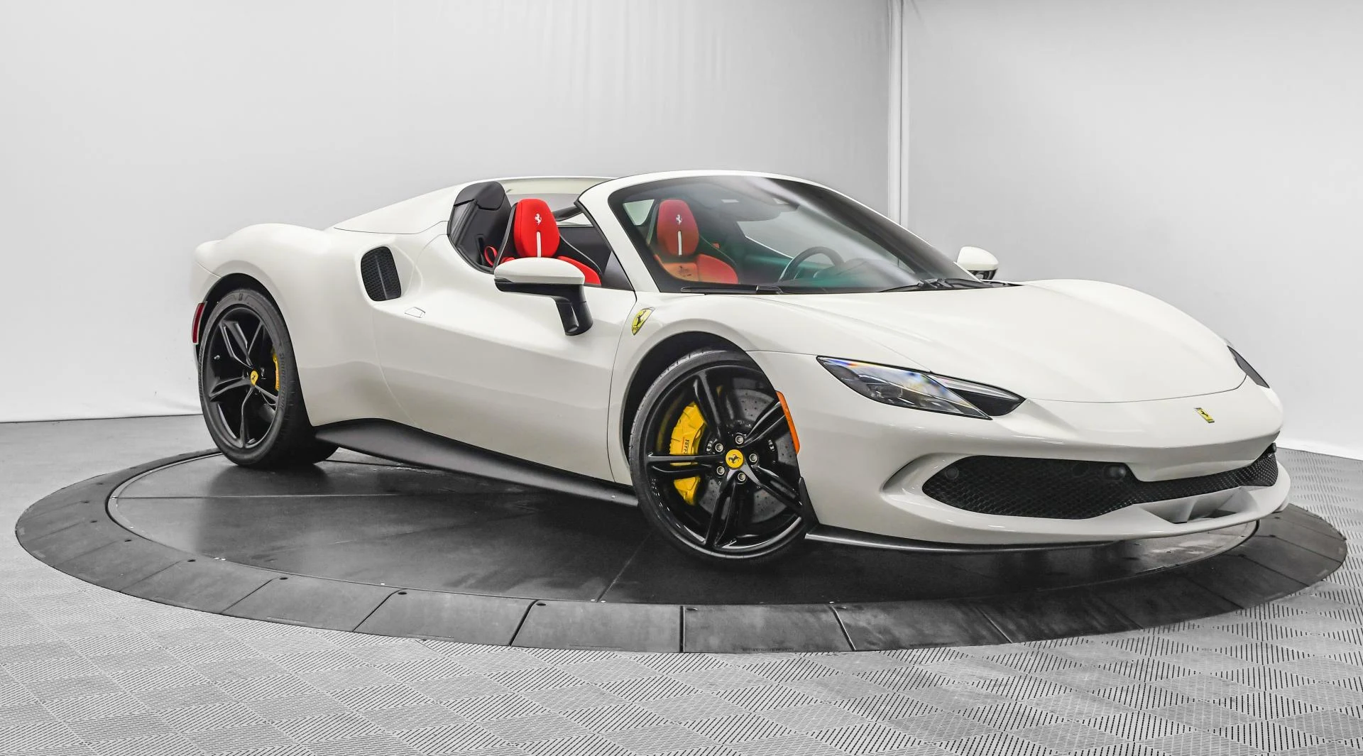 mph001_4184829462_Used_2024_Ferrari_296_GTS_in_Bianco_Avus_1746691884_1ceb96a30e