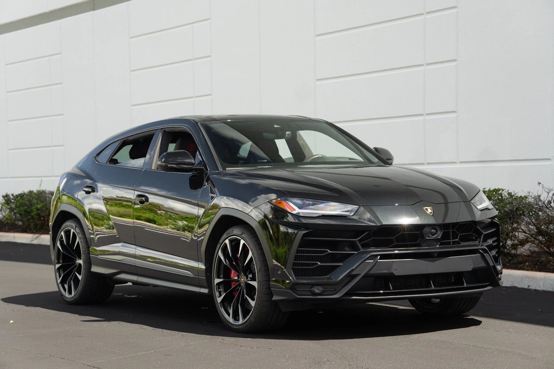 mph001_4190848564_Used_2020_Lamborghini_Urus_1758836559_ca2f107c85