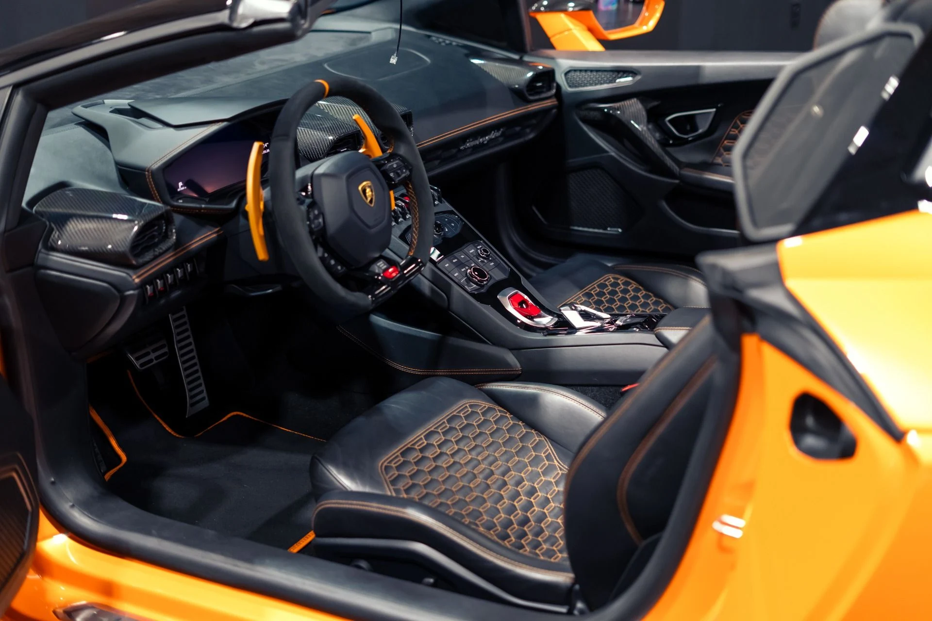 mph001_419182253_Used_2017_Lamborghini_Huracan_LP_610_4_Spyder_1780761018_7cf1c4fc03