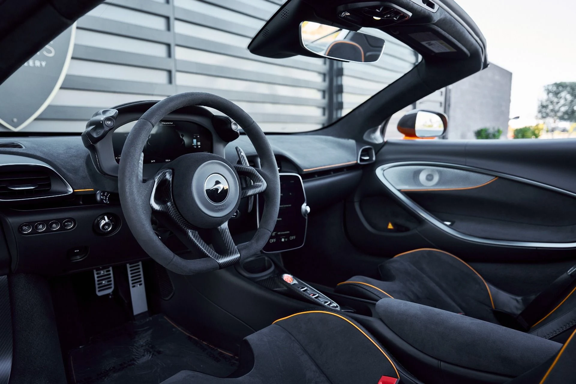 mph001_4197805013_Used_2025_Mc_Laren_Artura_Performance_1769481783_e113002a10