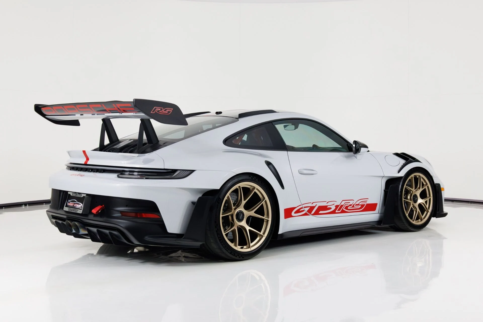 mph001_4201041332_Used_2024_Porsche_911_GT_3_RS_1773760557_eb25f5e3cf