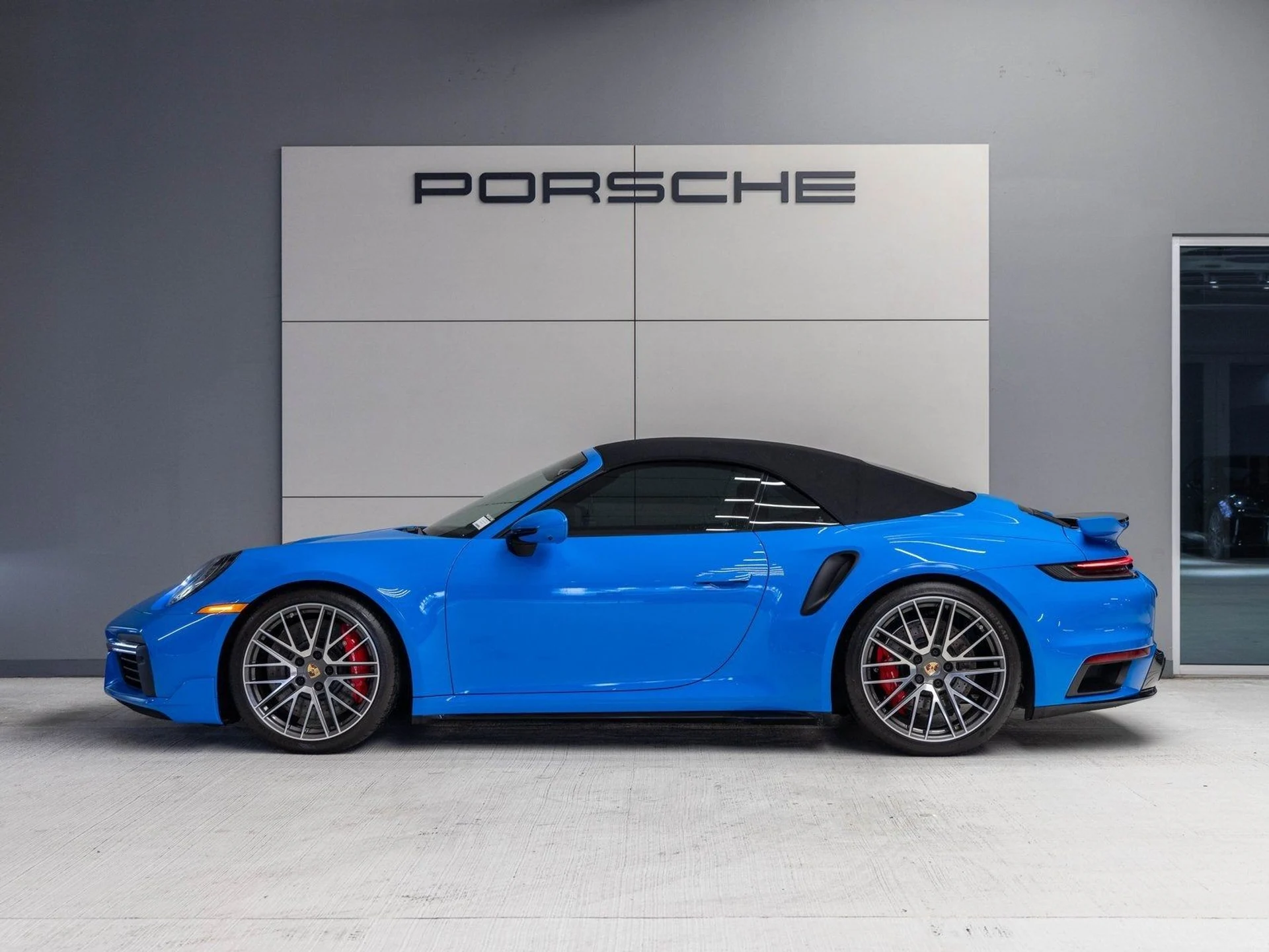 mph001_4201690747_2_c43d0d54ec