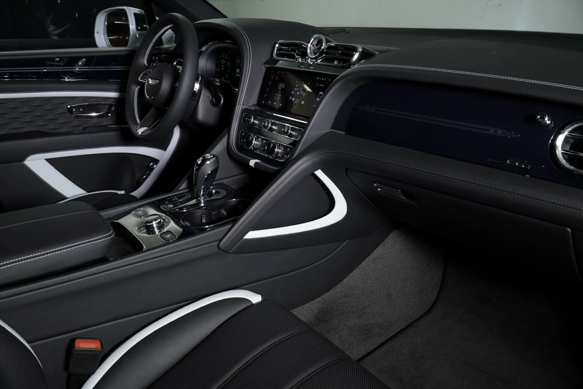 mph001_4211431305_New_2026_Bentley_Bentayga_Speed_1767900450_26a4fcc258