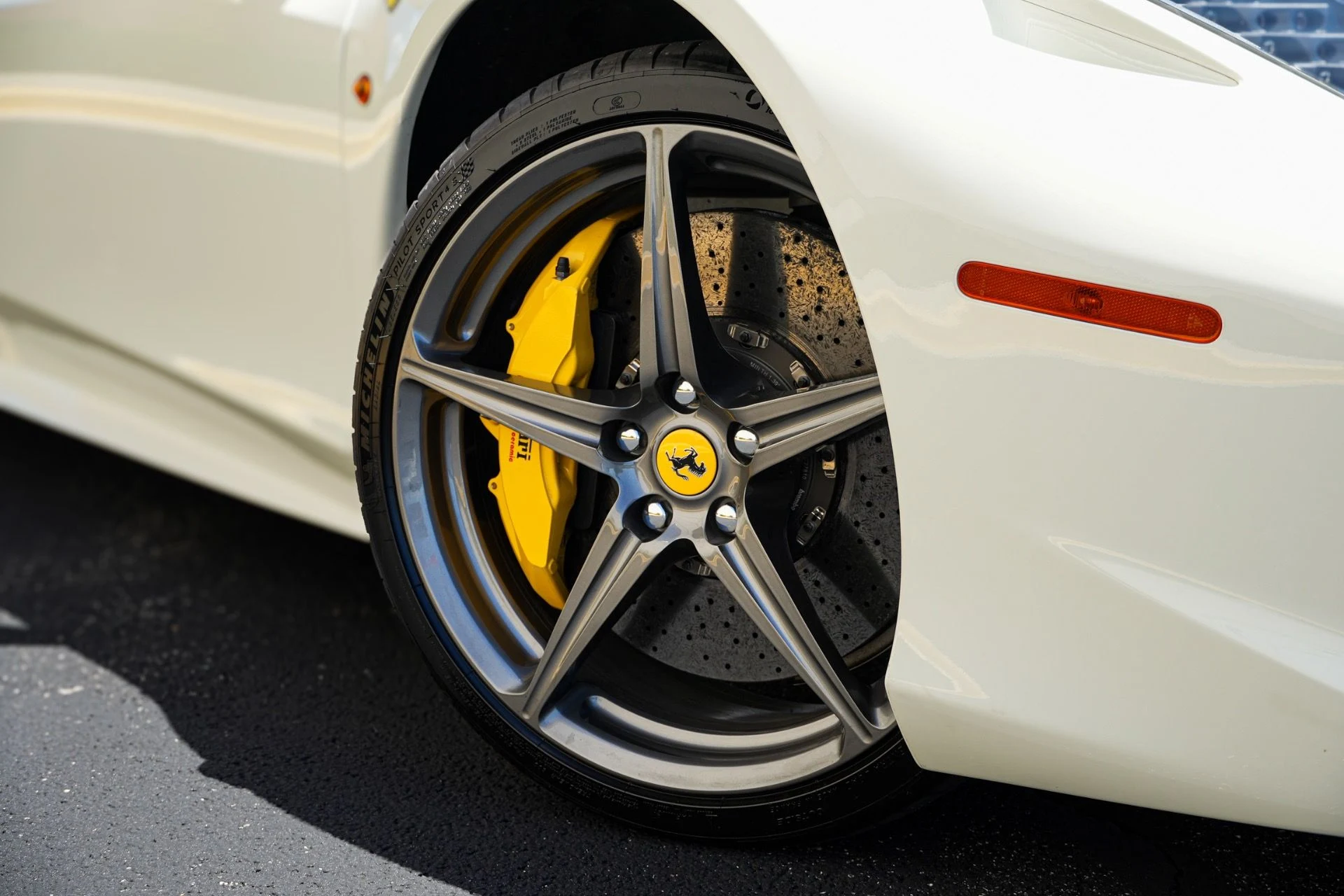 mph001_422389364_Used_2013_Ferrari_458_Spider_1781897599_b6c3a96a6b
