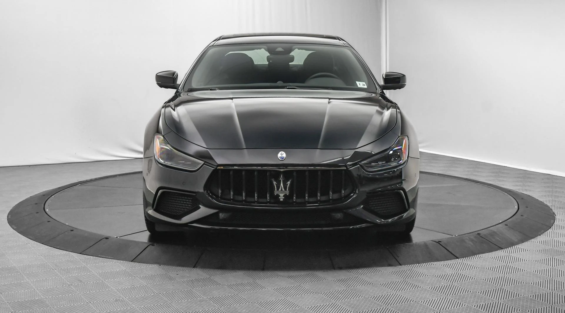 mph001_4225434560_Used_2023_Maserati_Ghibli_Modena_Q4_1752825558_42c02a28c5