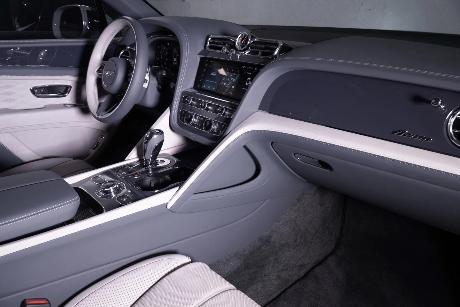 mph001_4227948081_Used_2025_Bentley_Bentayga_EWB_Azure_1762288450_838228fafa