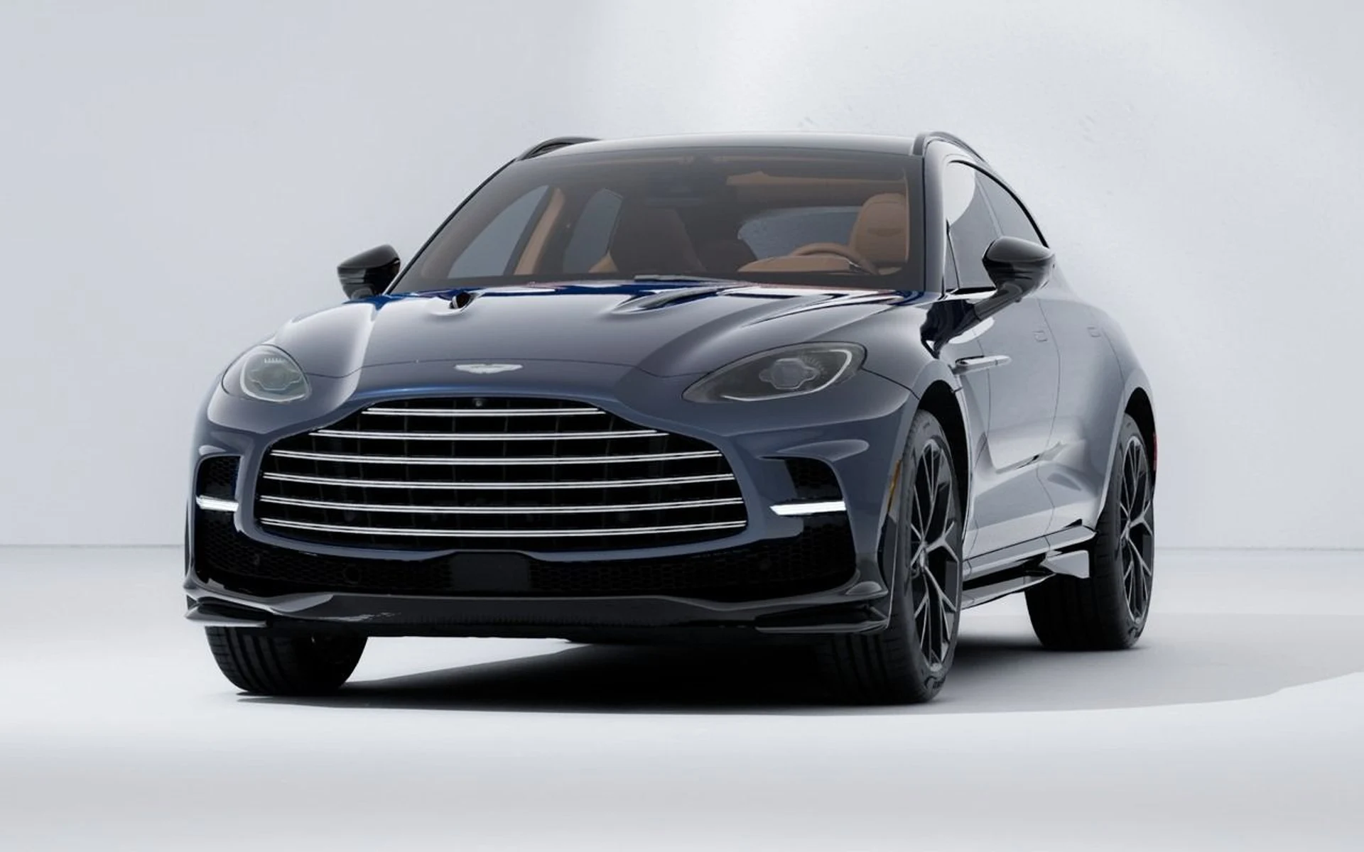 mph001_4229774902_New_2026_Aston_Martin_DBX_707_1764708362_9bd6a6377f