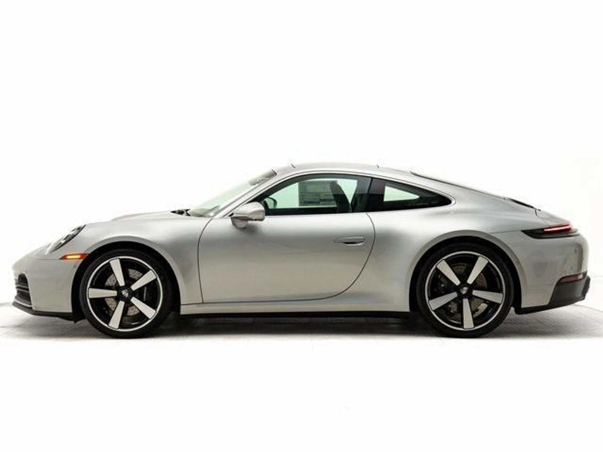 mph001_424010424_a0_Og_K4_RK_2_D_Dy_Ku_EK_5kz7_E3_Unchw_5f8310b872