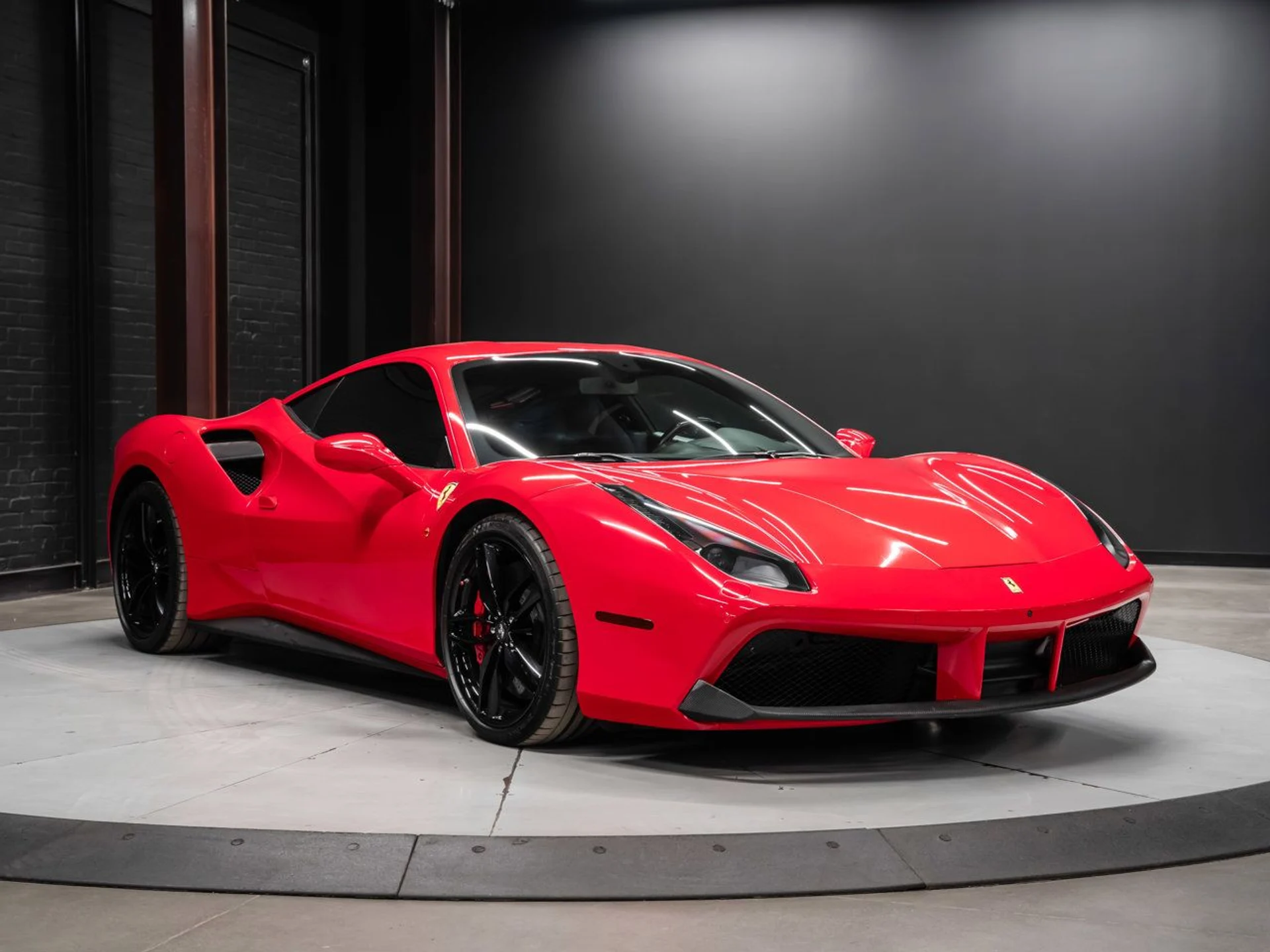 mph001_424251278_ferrari_488_gtb_2017_40c2d81685