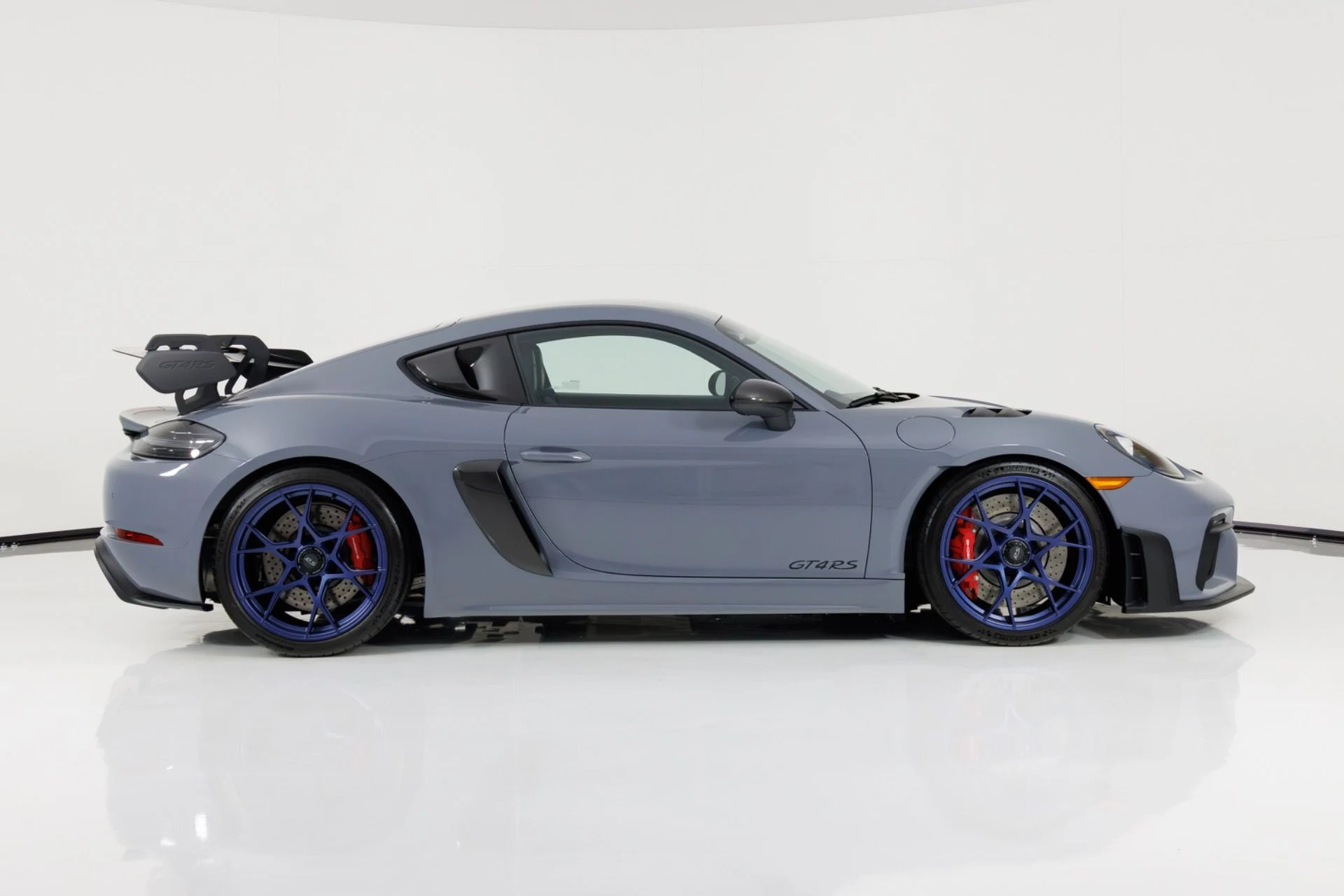 mph001_4249326162_Used_2023_Porsche_718_Cayman_GT_4_RS_1774906604_f8ab1ffa6a