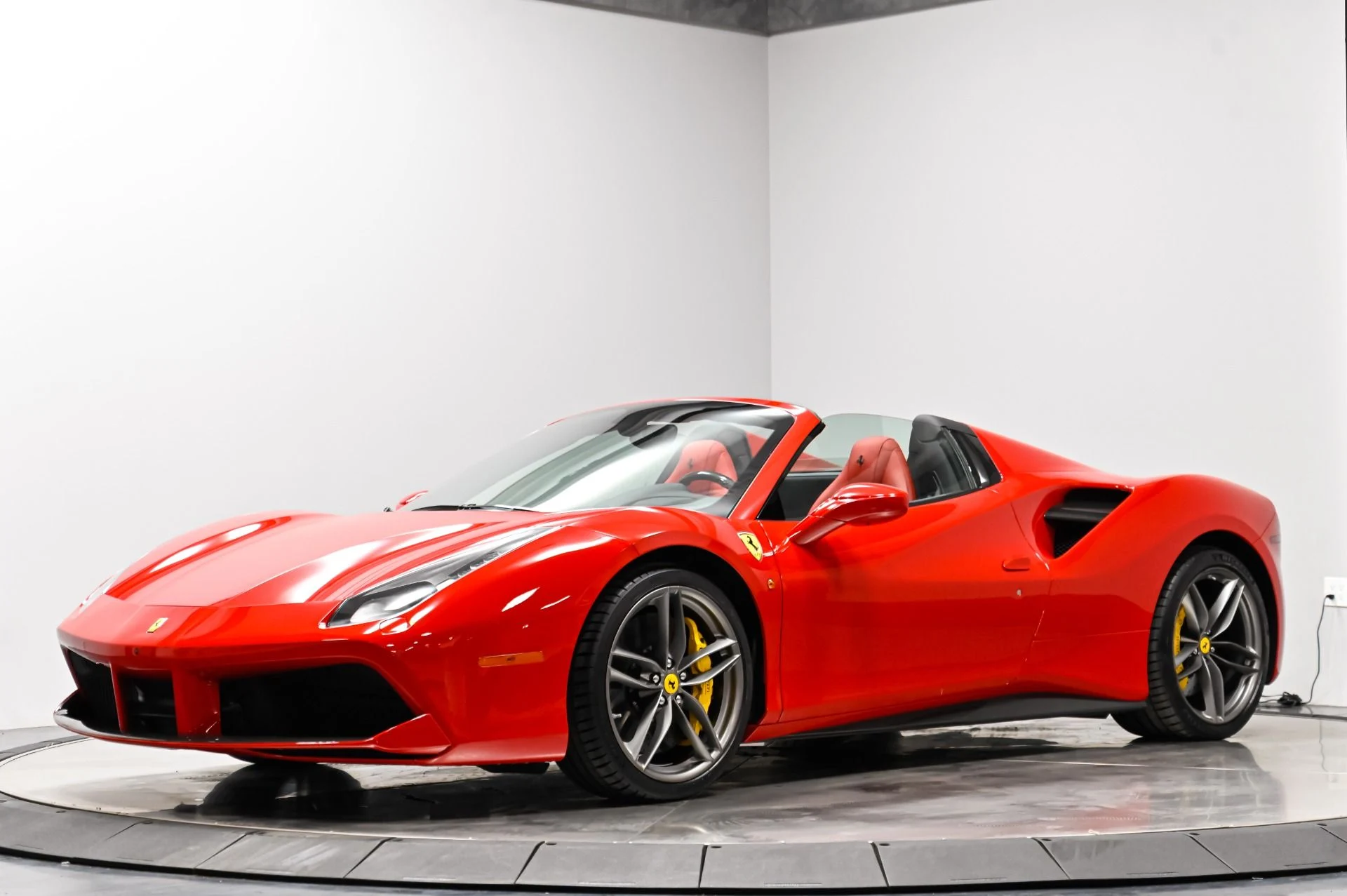 mph001_425343125_Used_2018_Ferrari_488_Spider_1790619212_c80fd2cb13