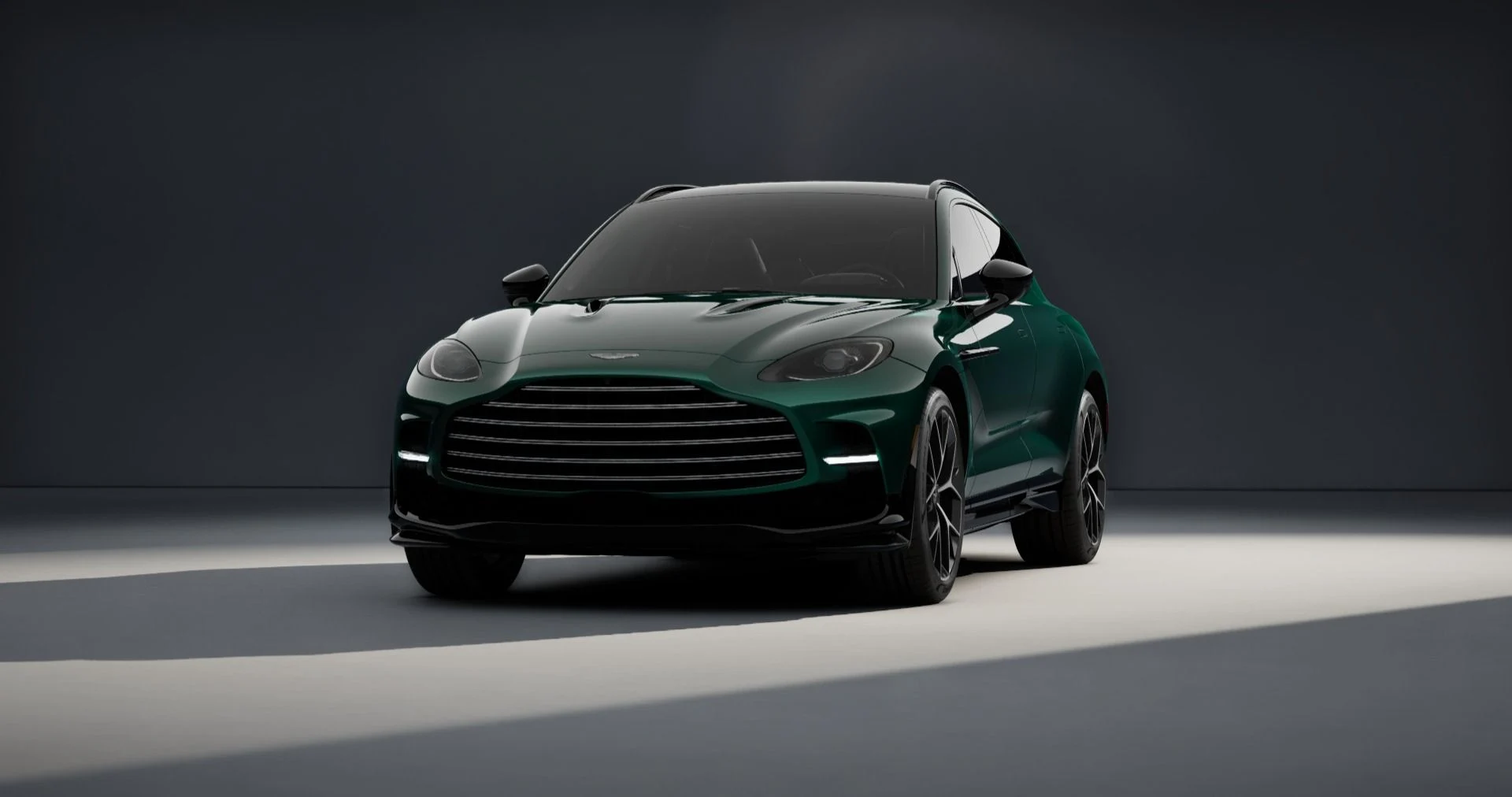mph001_4254974963_Used_2026_Aston_Martin_DBX_707_1780515917_24eaaa634f