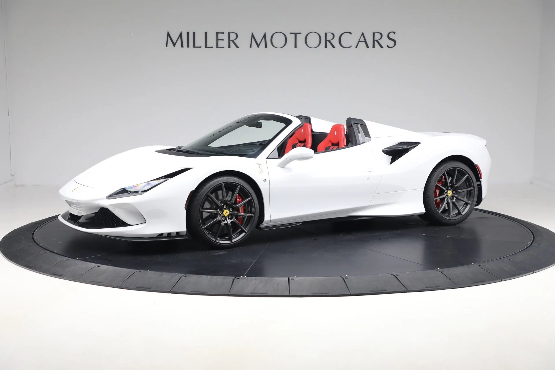 mph001_4264445808_Used_2023_Ferrari_F8_Spider_3b66635320