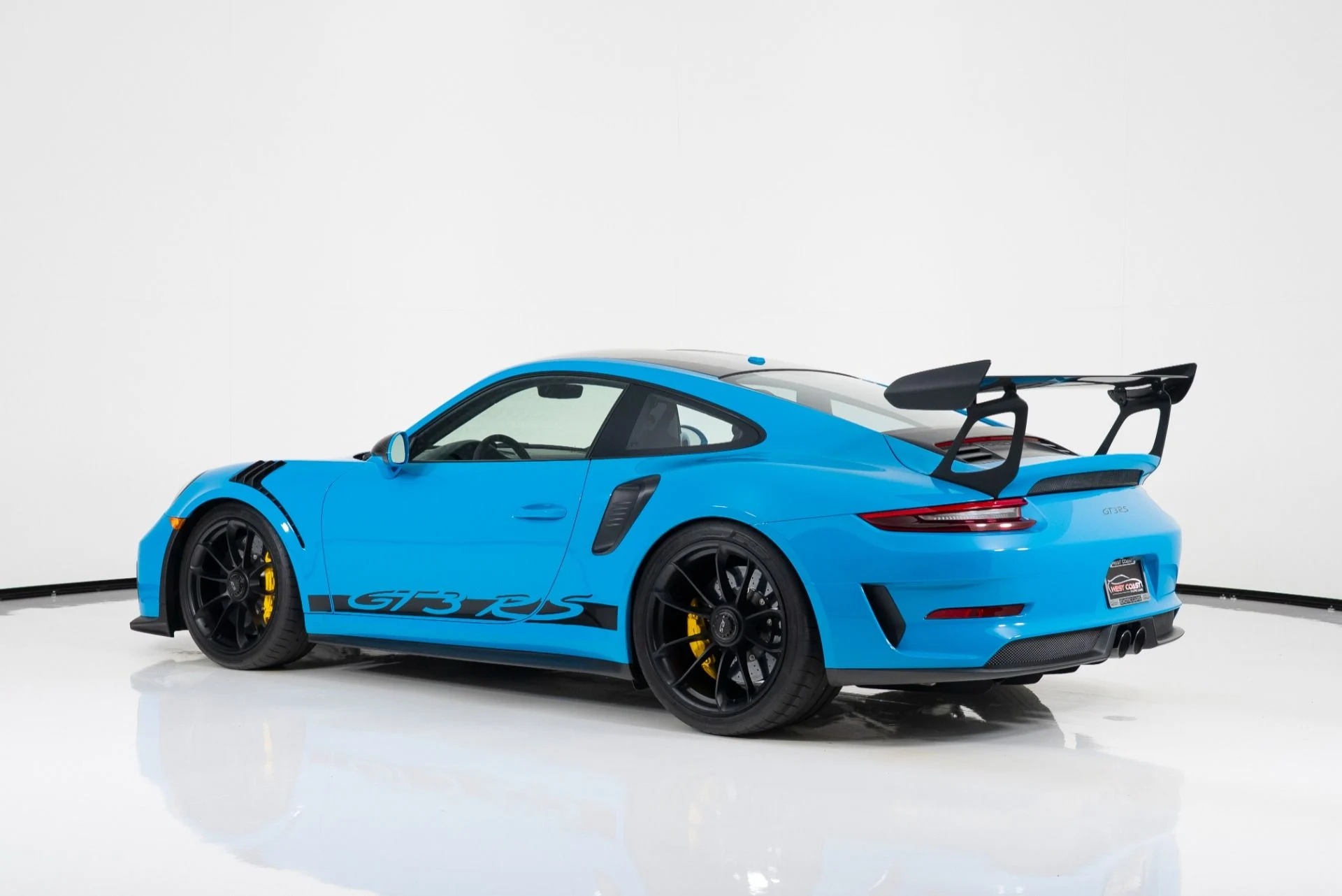 mph001_4270853352_Used_2019_Porsche_911_GT_3_RS_1789591427_4af3f63413