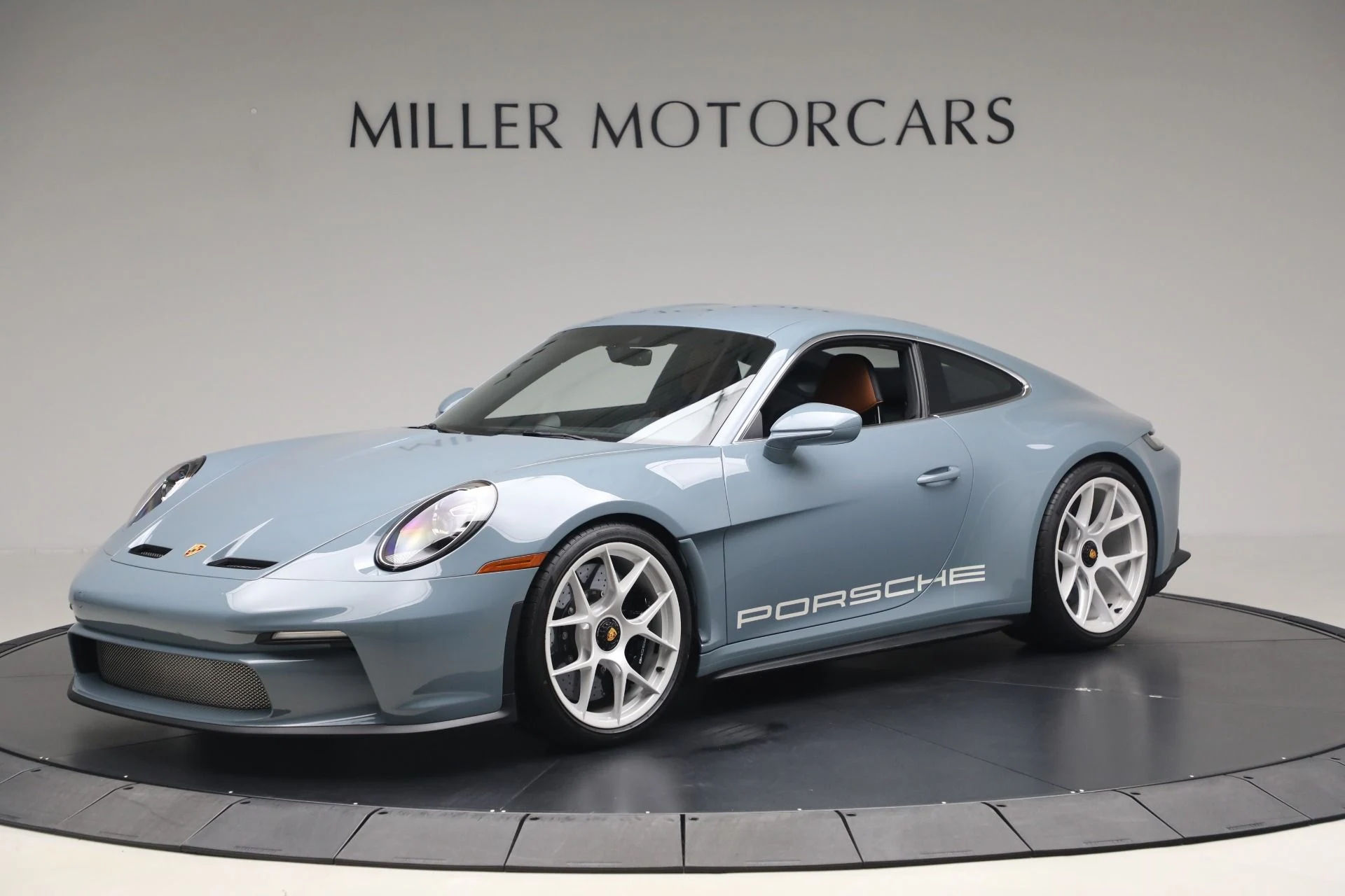 mph001_4272105164_Used_2024_Porsche_911_ST_1764957480_9c2655d65c