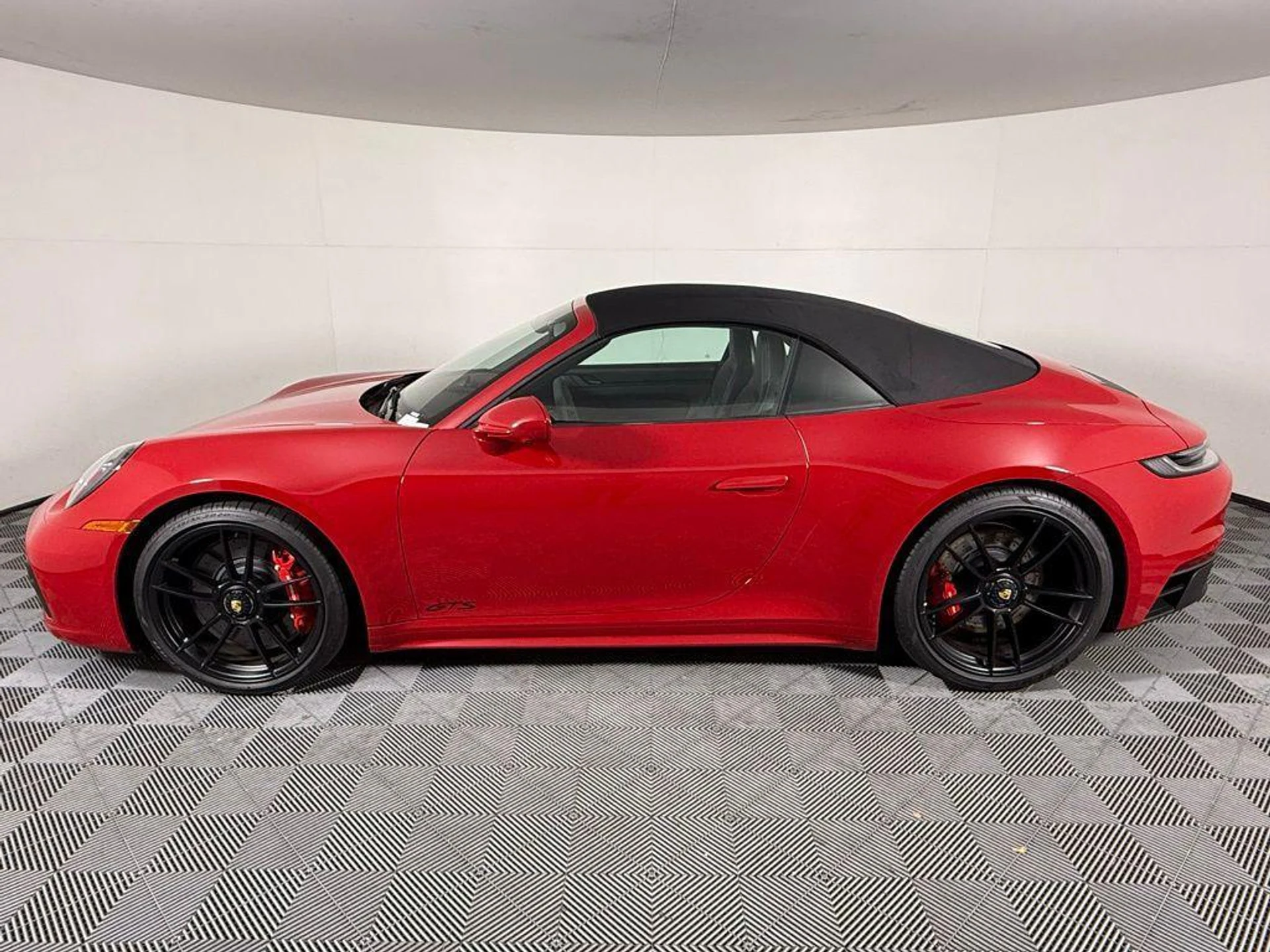 mph001_427318096_r_RZT_5d_An9_vm_Q0_IMZ_1c_Bf_Rw_U_Bps_372d75feaf