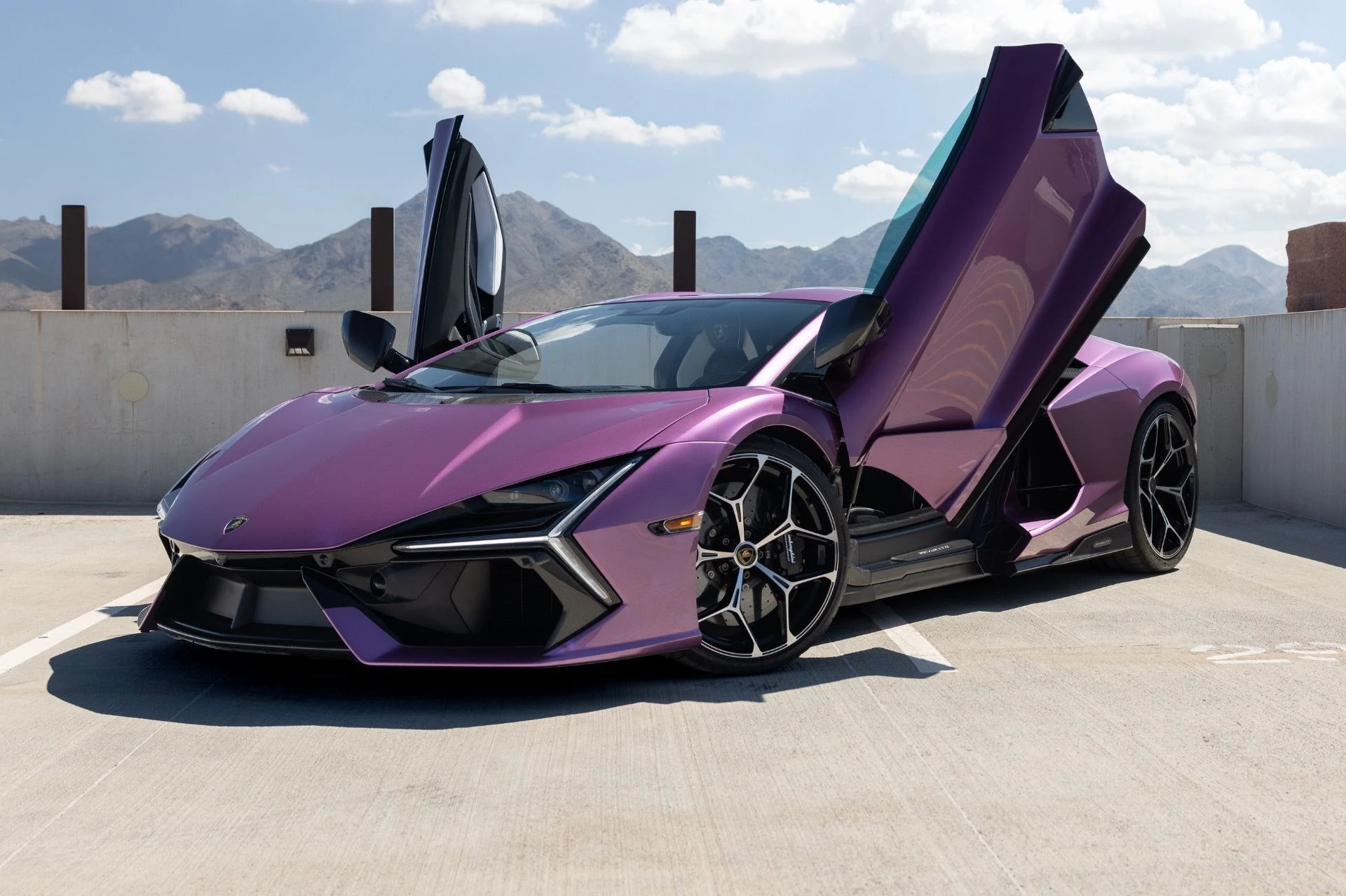 mph001_4275610262_Used_2026_Lamborghini_Revuelto_1788470491_c0de8d442c