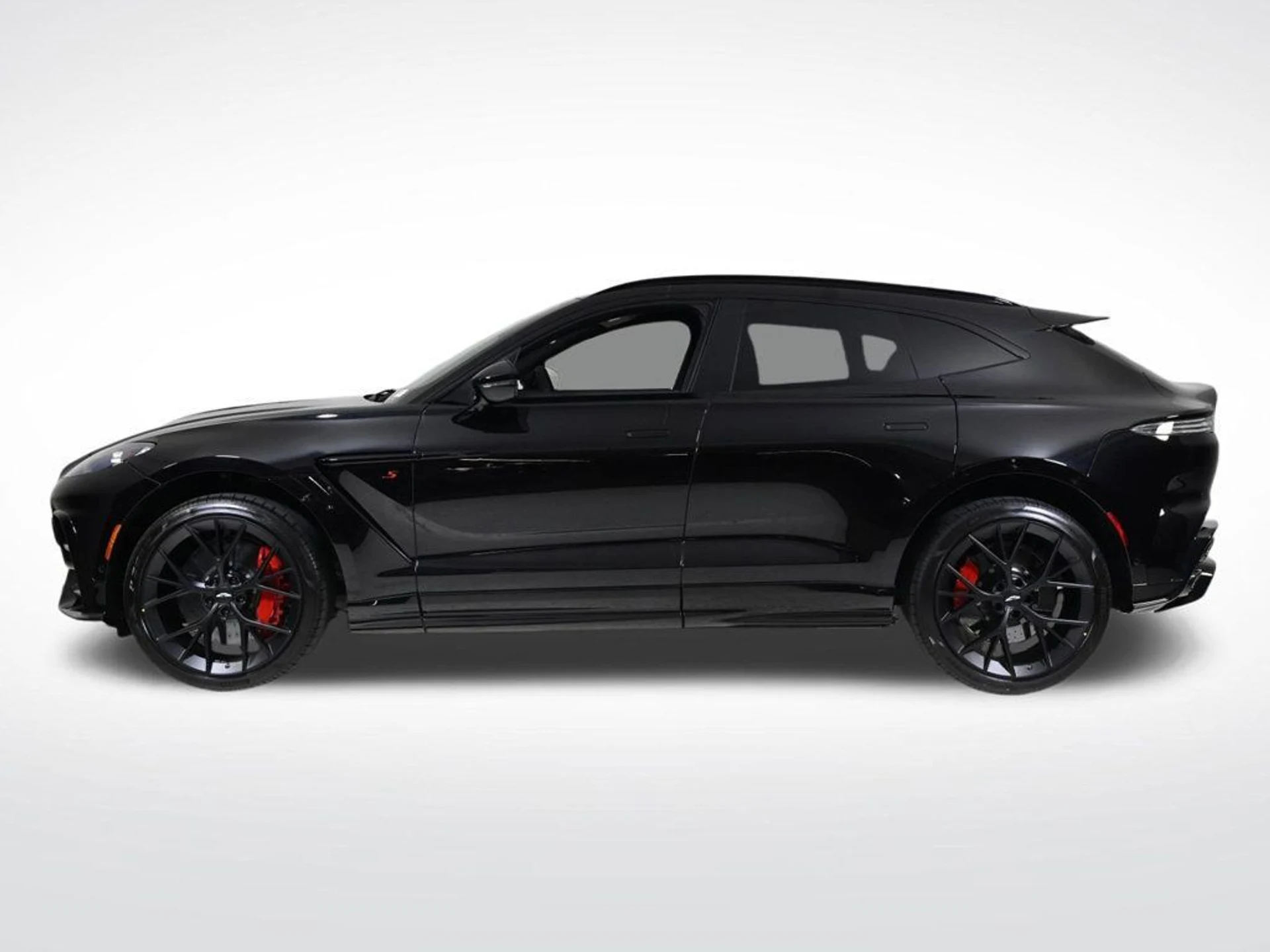 mph001_4276192599_new_2026_aston_martin_dbx_sawd_11350_22964208_2_1024_647b9c08c2