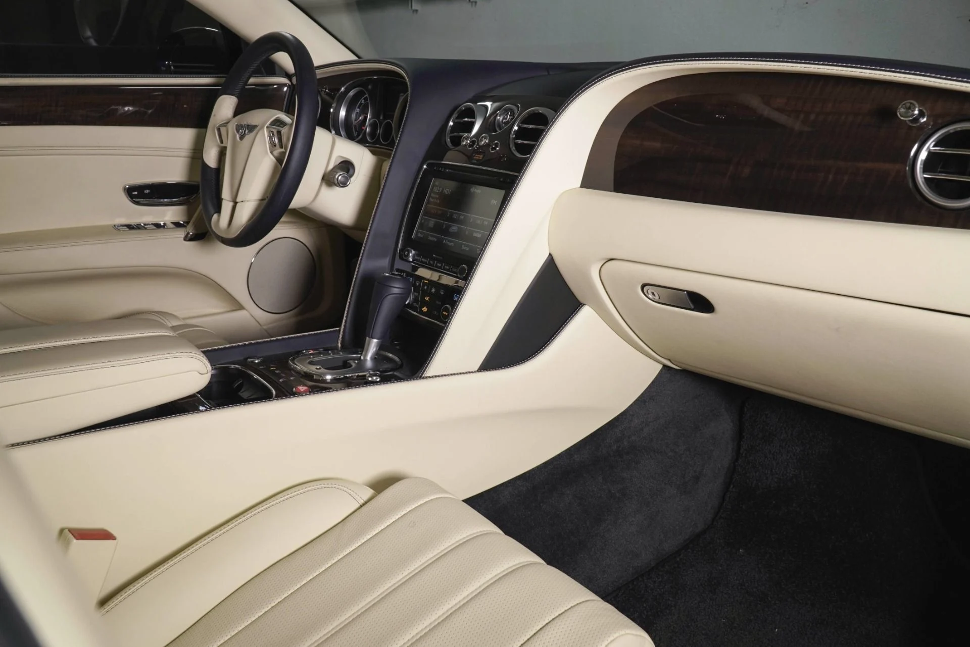 mph001_4282863717_Used_2014_Bentley_Flying_Spur_1787320963_81b5422ec1