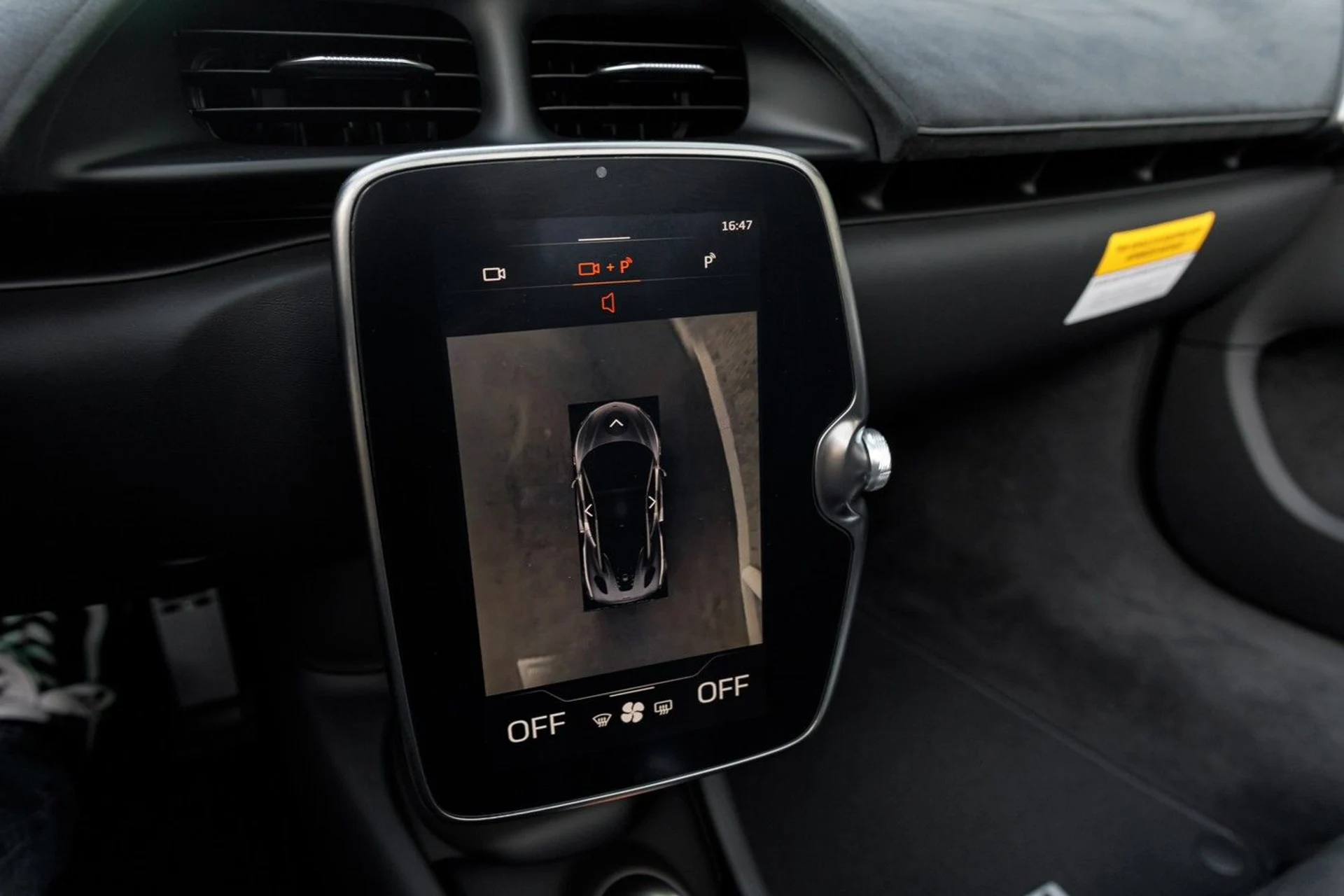 mph001_4288224577_647_p2_l_93b8e64bf5