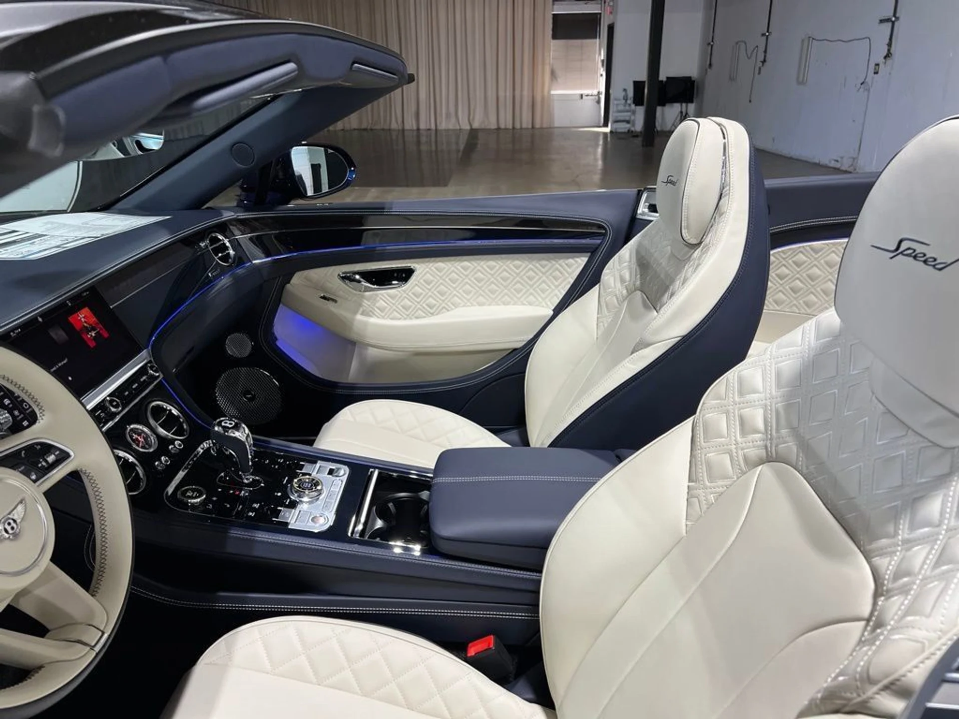 mph001_4290789908_ba5bb54482d9406d85589358f07bd326_d14c067a7e