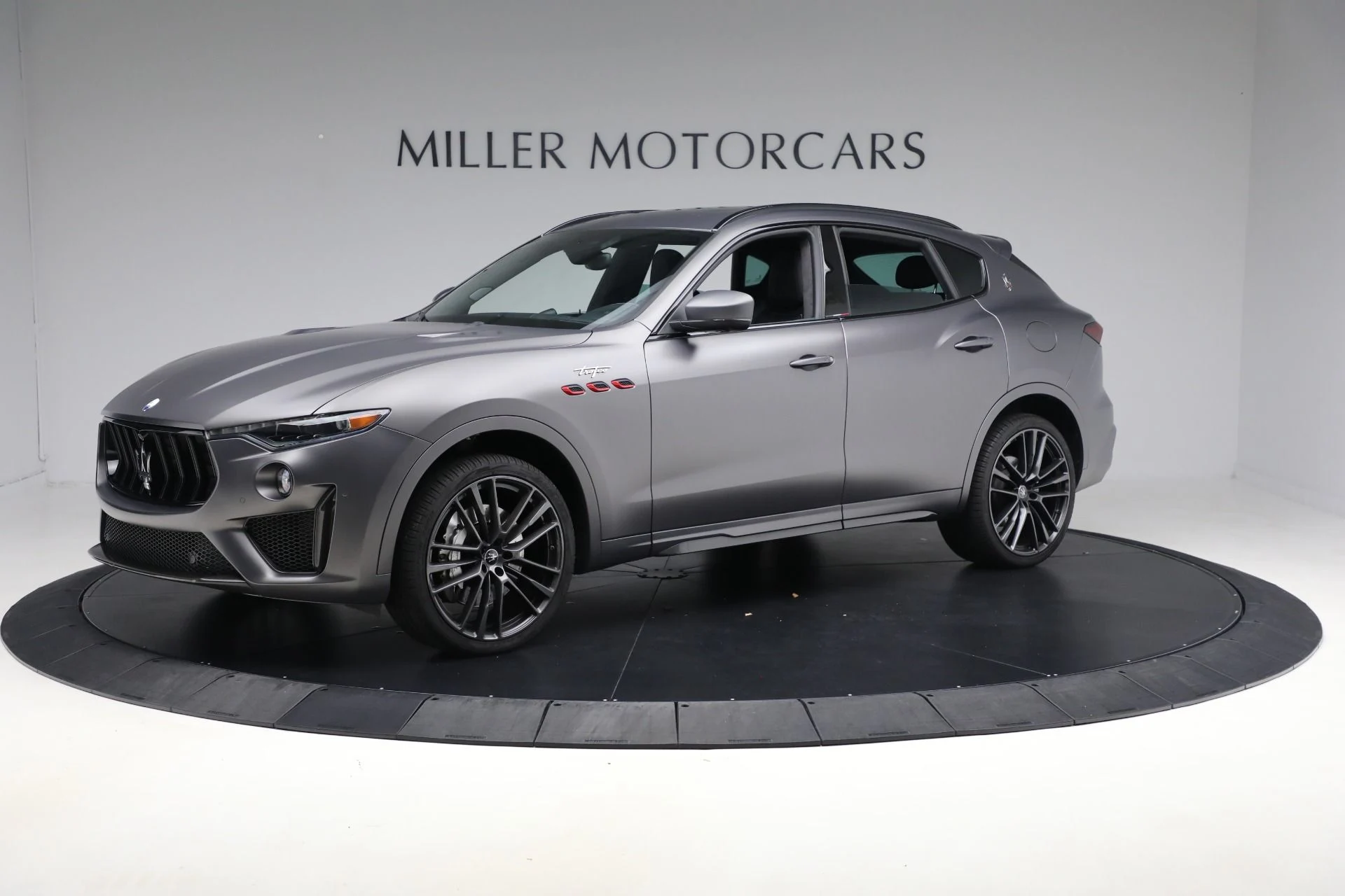 mph001_432503376_Used_2022_Maserati_Levante_Trofeo_1d4c3cce6b