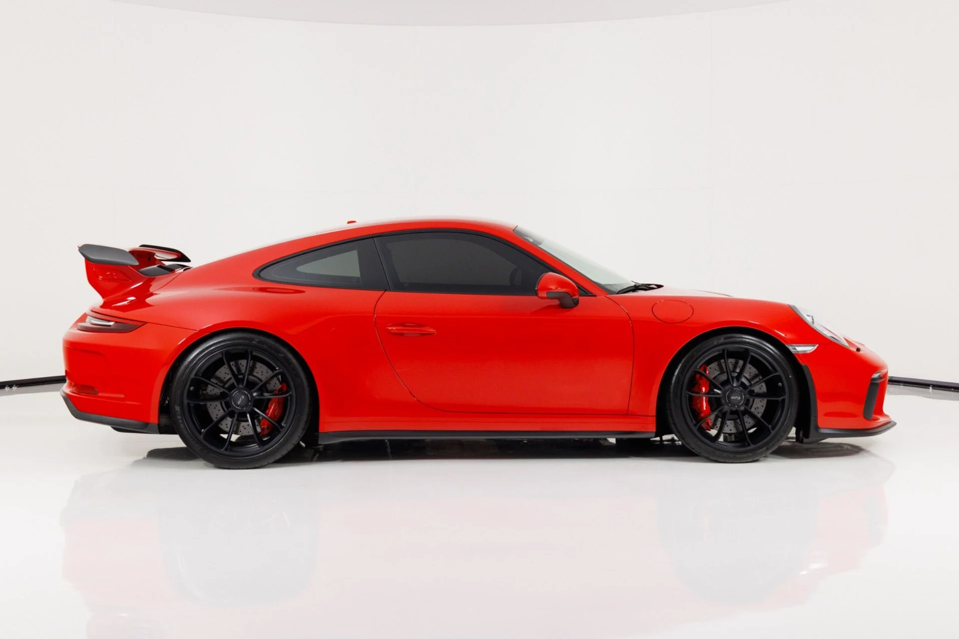 mph001_4355225_Used_2018_Porsche_911_GT_3_1782237110_5adc8be884