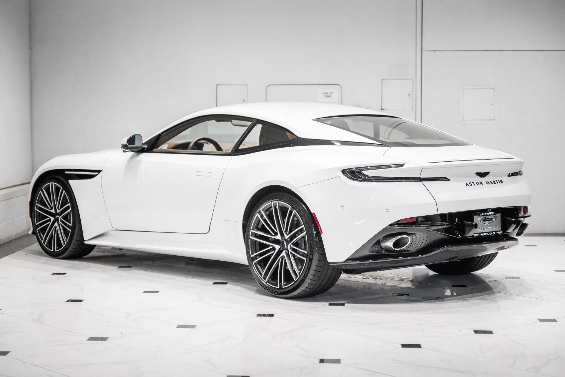mph001_439662155_Used_2024_Aston_Martin_DB_12_V8_COUPE_1784304834_190b0a292b