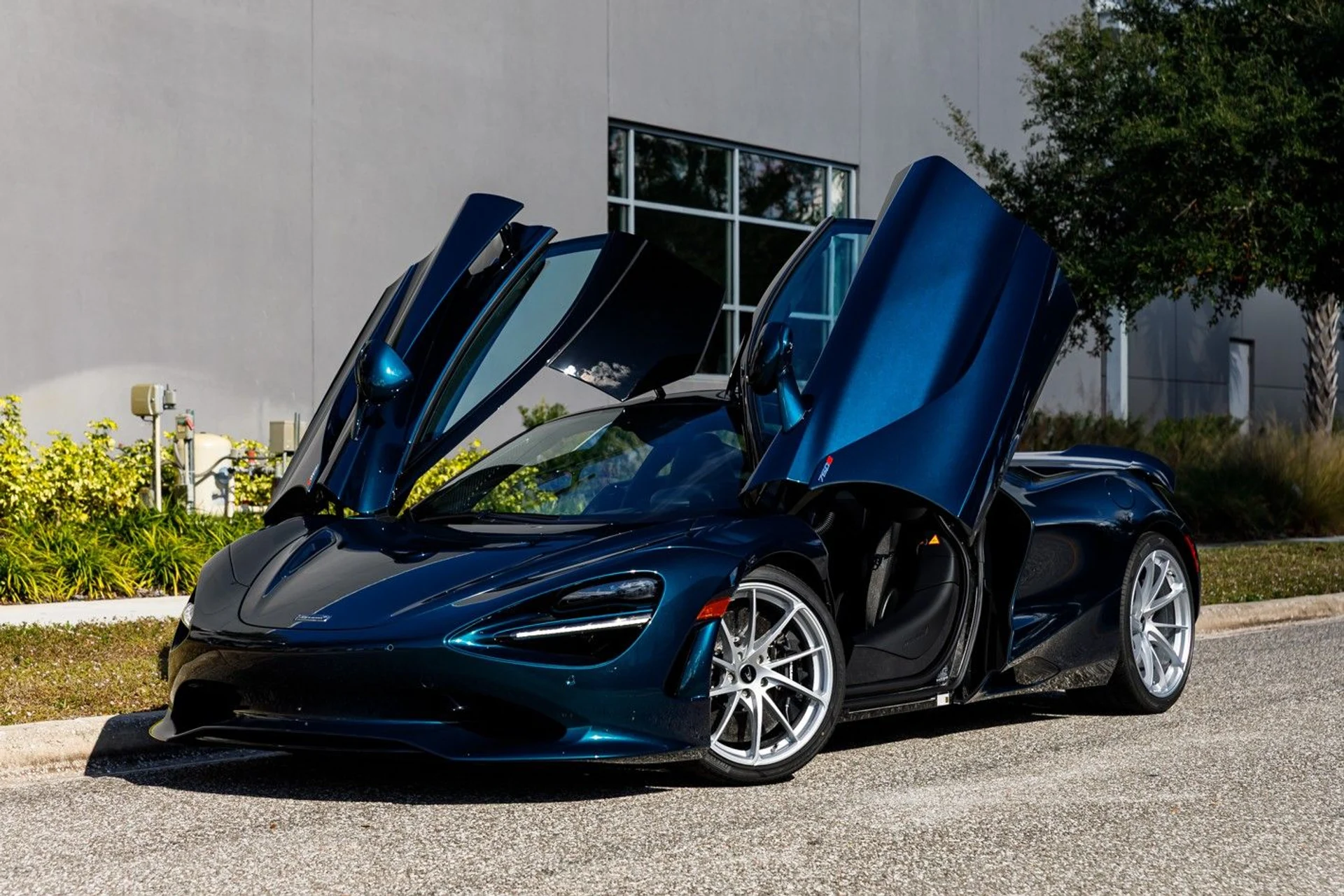 mph001_445955962_646_p2_l_c42487aee6