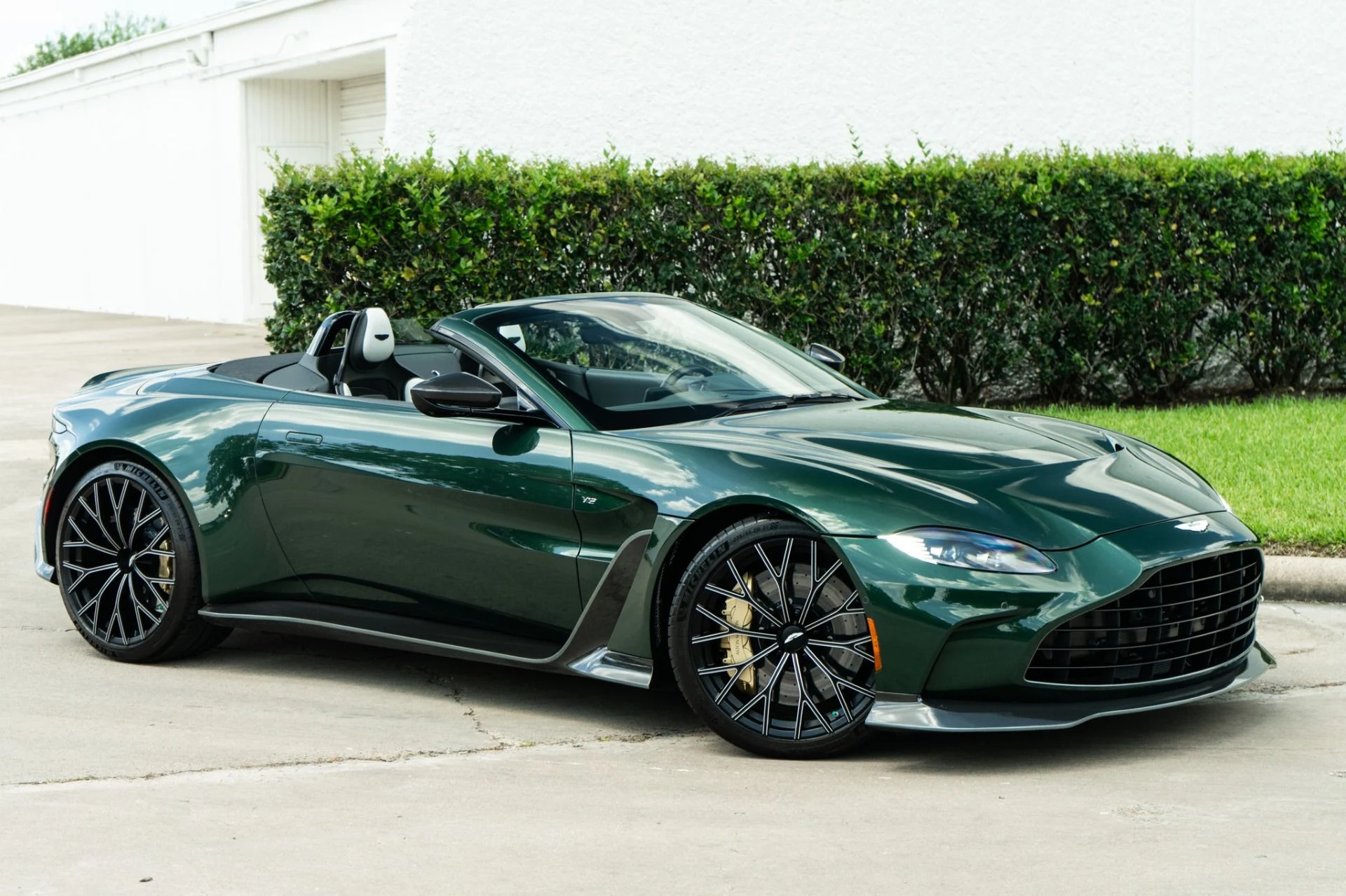 mph001_454049545_Used_2023_Aston_Martin_Vantage_V12_1778619446_9e8d373eb1