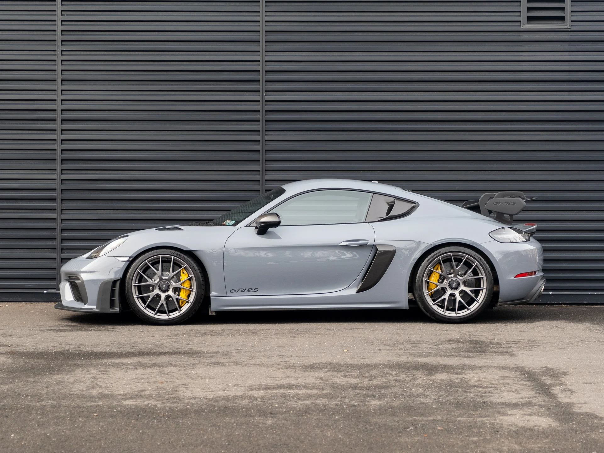 mph001_472994410_2_3f2902794a