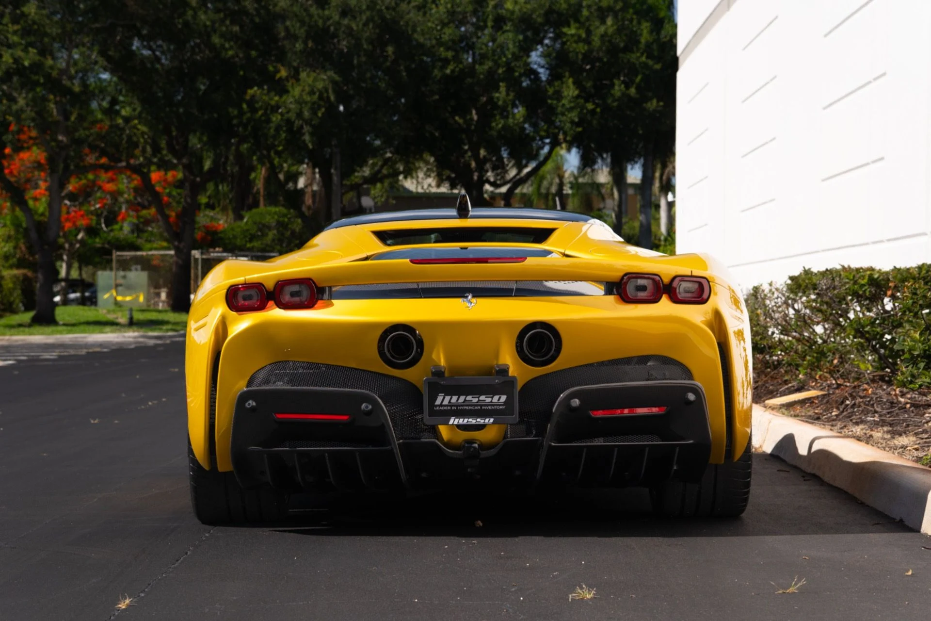 mph001_476226068_Used_2023_Ferrari_SF_90_Stradale_1780886537_6194fe1e14