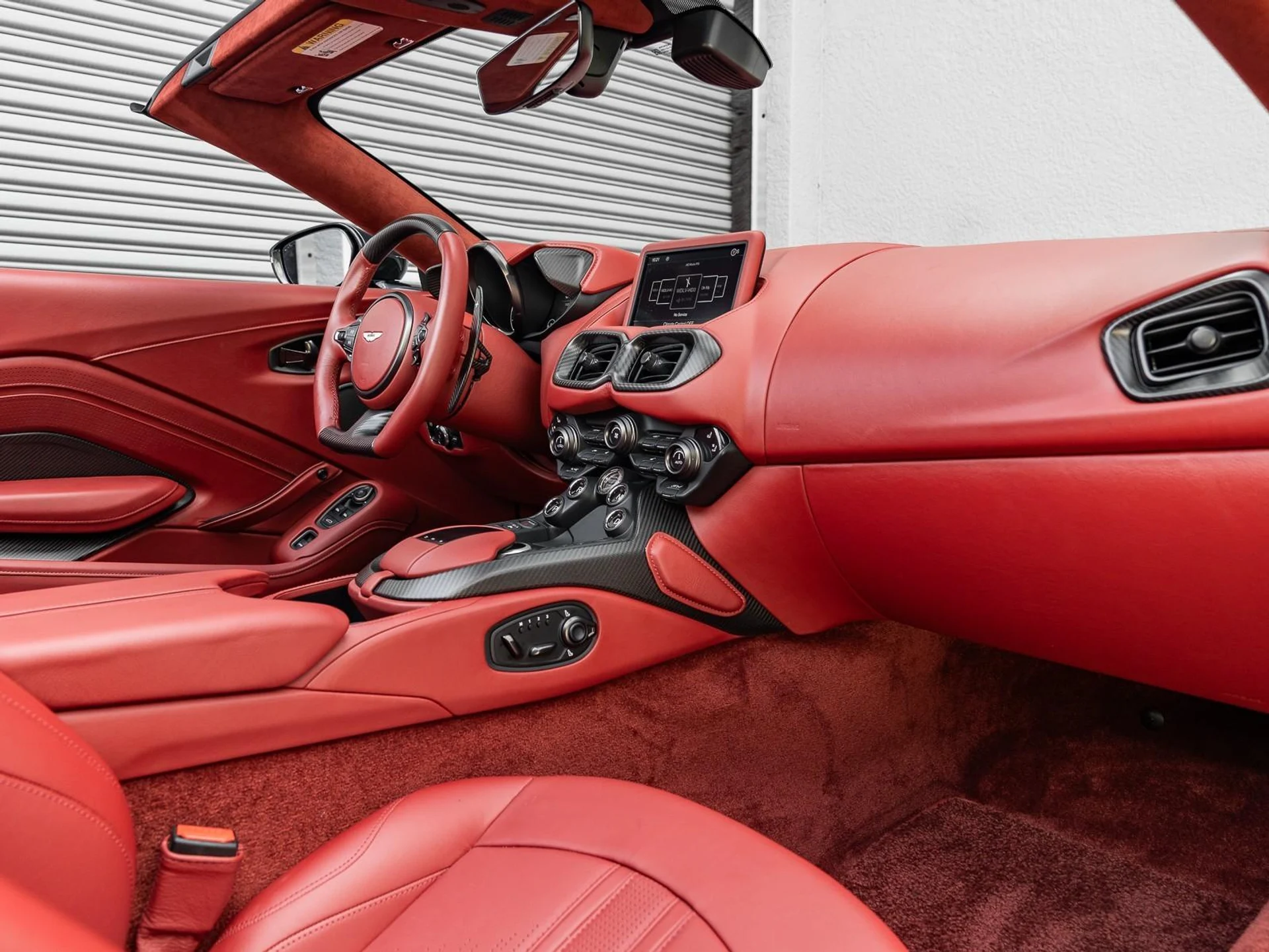 mph001_482113982_Used_2021_Aston_Martin_Vantage_1753207557_06040ca4c3