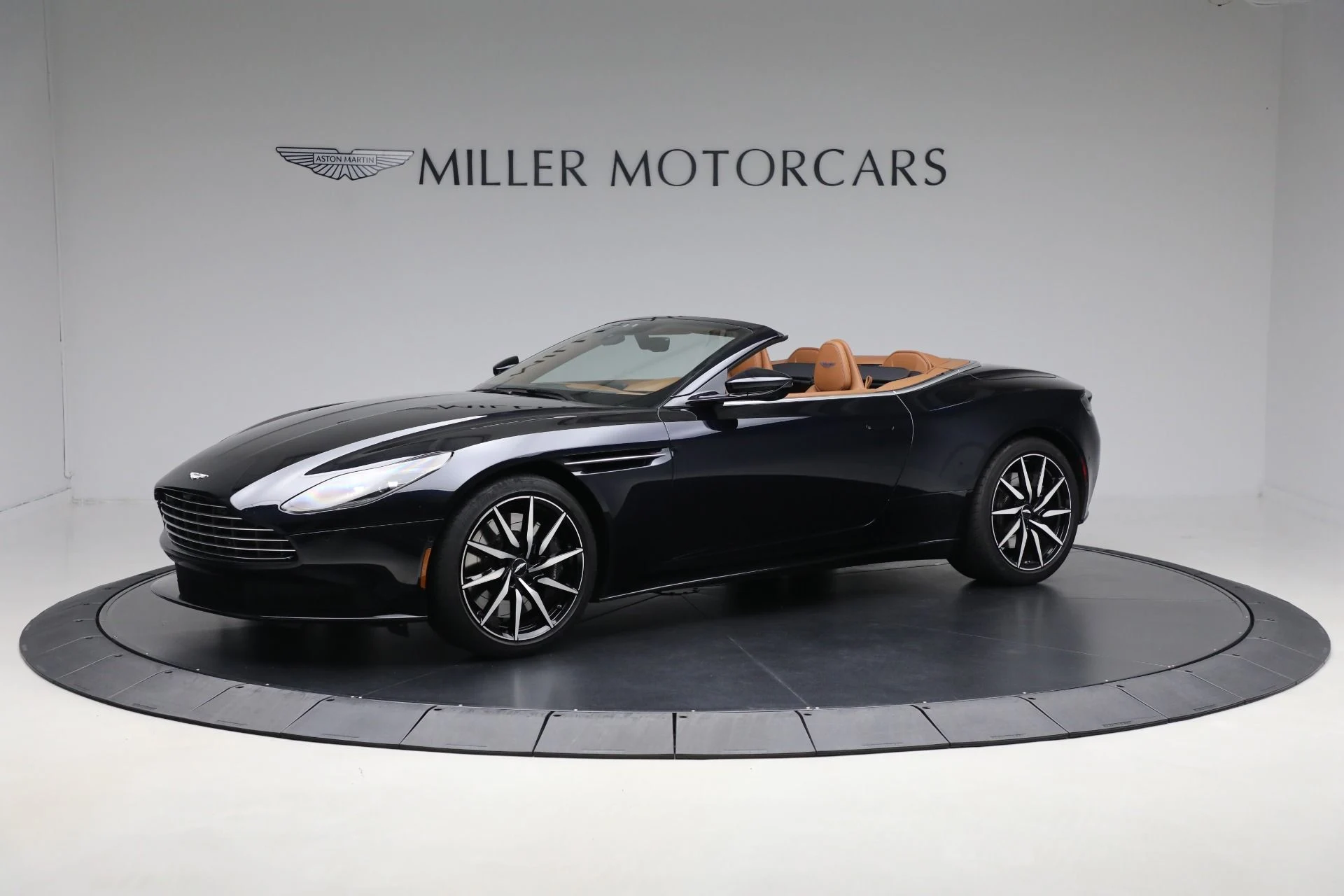 mph001_482168852_Used_2022_Aston_Martin_DB_11_Volante_5e3c385bd7