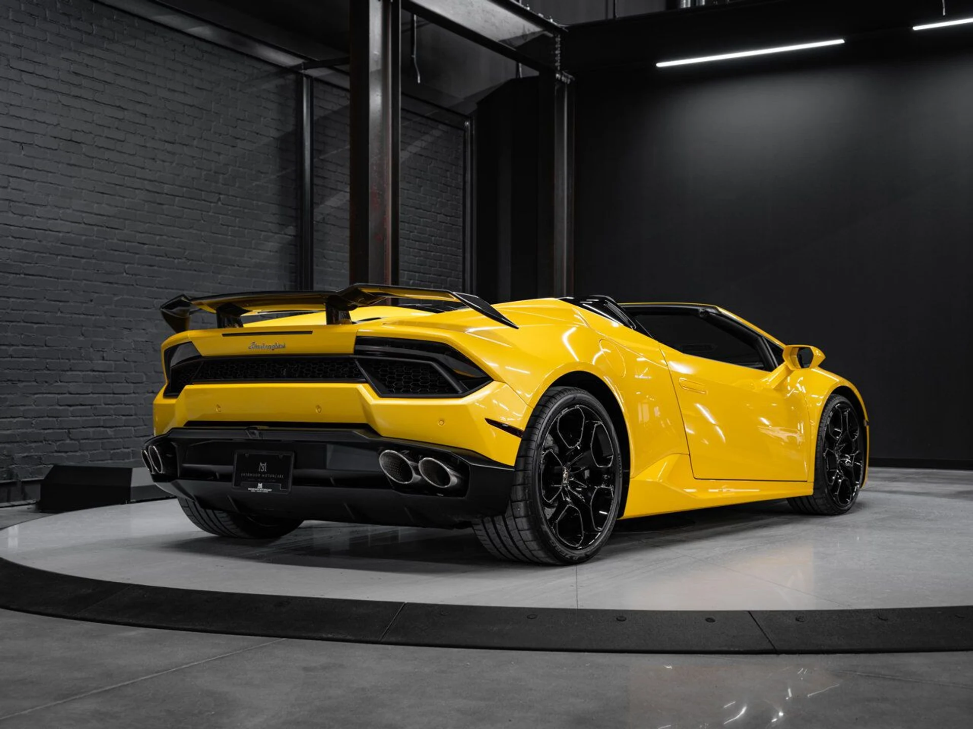 mph001_483000996_lamborghini_huracan_2017_61ddb6eb96