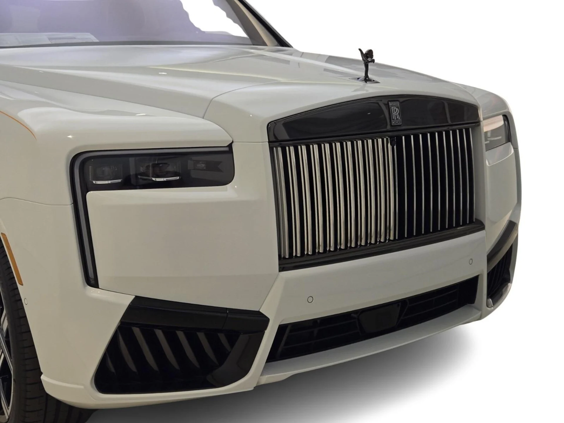 mph001_485783445_New_2026_Rolls_Royce_Cullinan_1761025690_bdc3797681