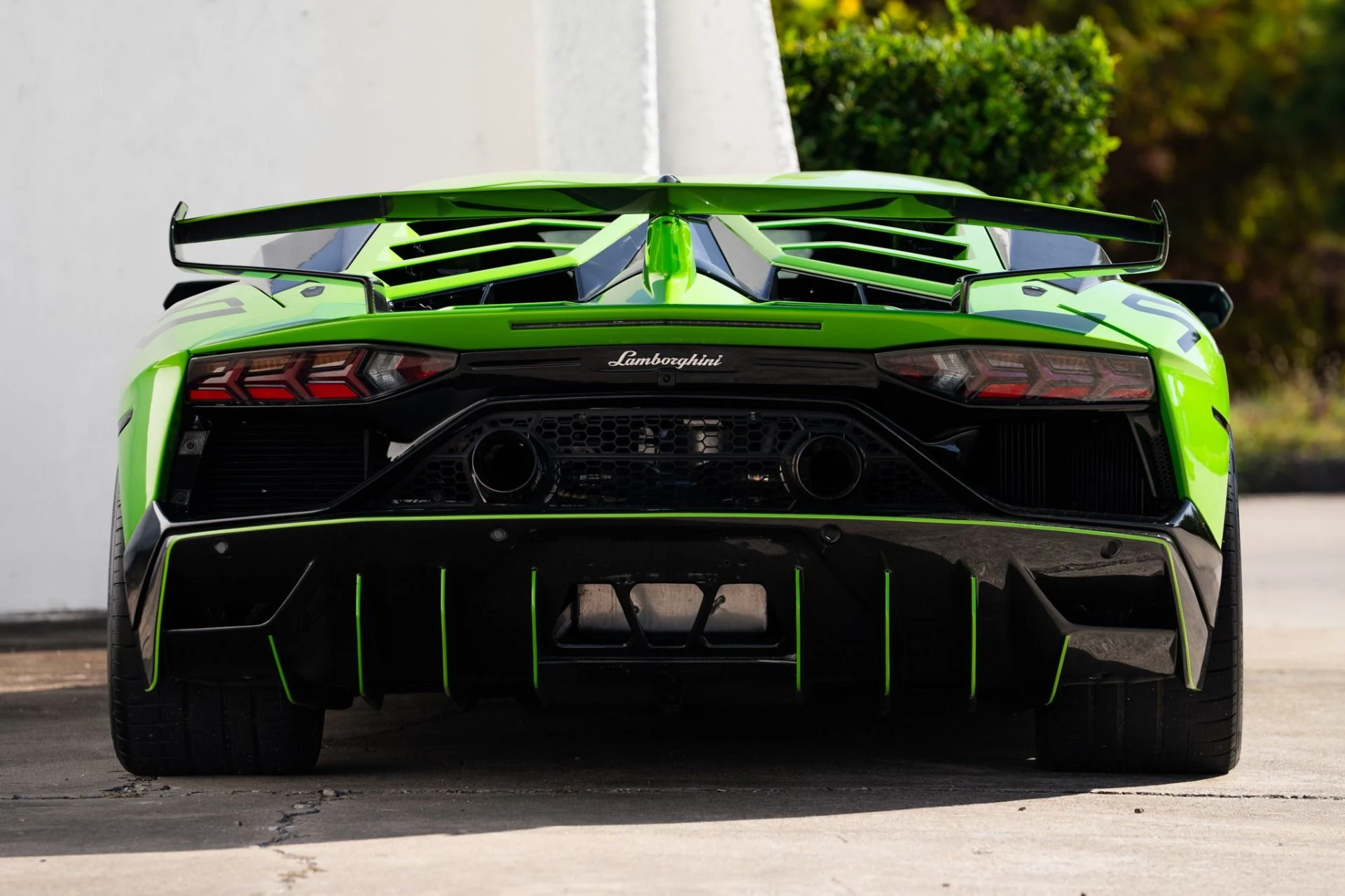 mph001_488550337_Used_2019_Lamborghini_Aventador_LP_770_4_SVJ_1771431359_2602422529